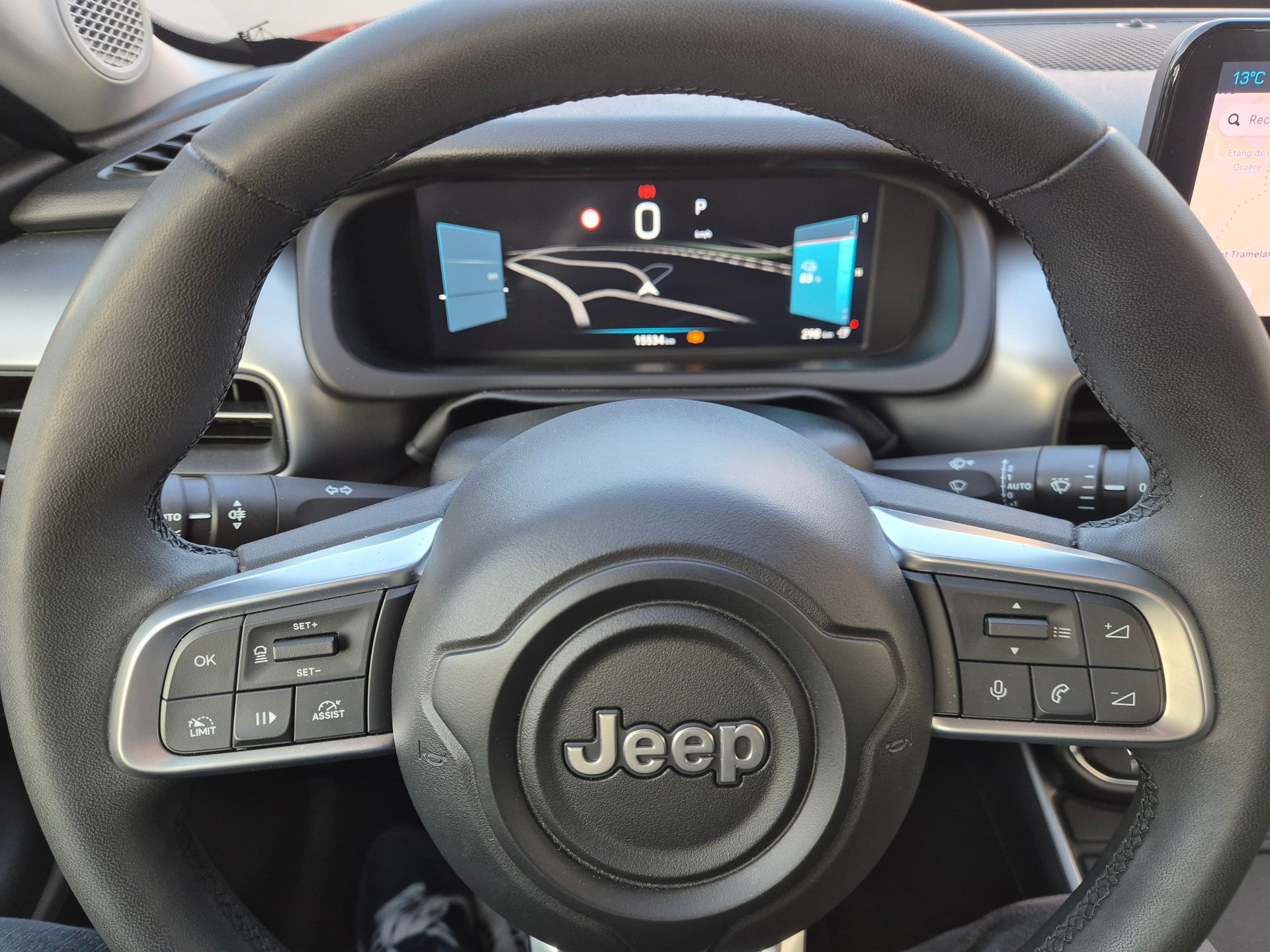 JEEP Avenger 54kWh Altitude Plus-image-15