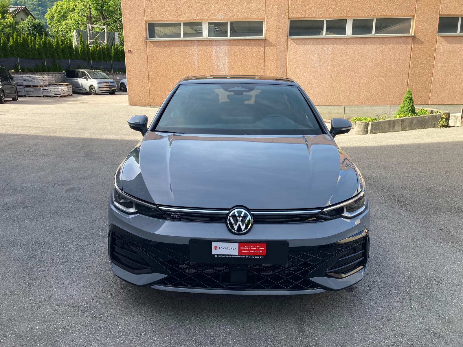 VW Golf 1.5 e TSI mHEV R-Line DSG-showroom-element-1