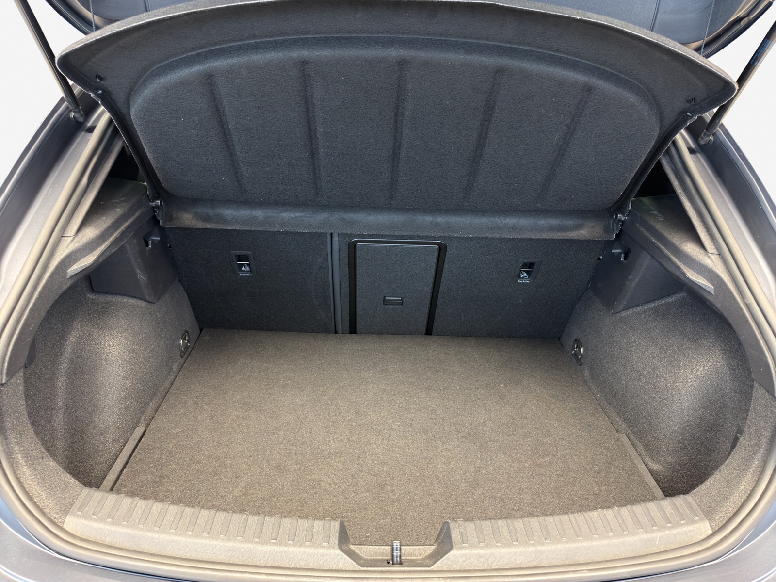 CUPRA LEON 1.4 e-HYBRID pHEV DSG-image-12