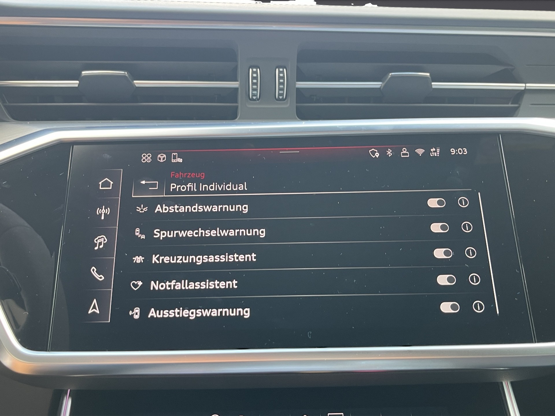 AUDI RS6 Avant 4.0 TFSI V8 Performance qu. *B&O Adv (3D) Sound, Panoramadach, AHK, KW Fahrwerk, (5-Jahre Garantie)*-image-27