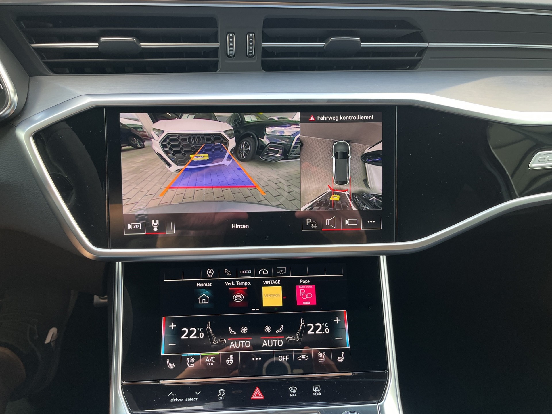 AUDI RS6 Avant 4.0 TFSI V8 Performance qu. *B&O Adv (3D) Sound, Panoramadach, AHK, KW Fahrwerk, (5-Jahre Garantie)*-image-21
