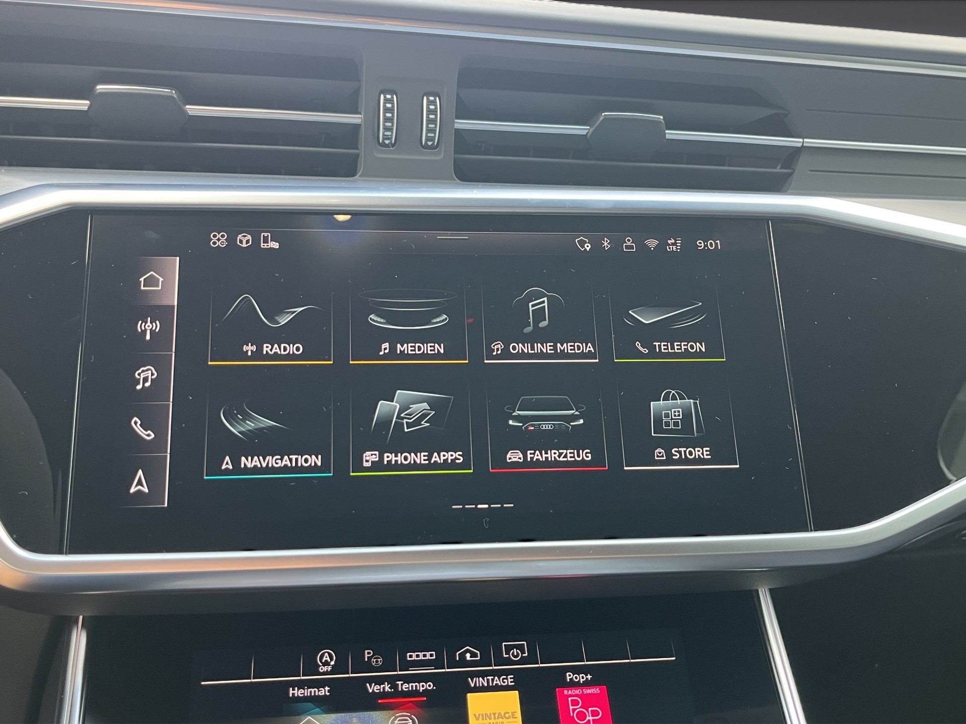 AUDI RS6 Avant 4.0 TFSI V8 Performance qu. *B&O Adv (3D) Sound, Panoramadach, AHK, KW Fahrwerk, (5-Jahre Garantie)*-image-24