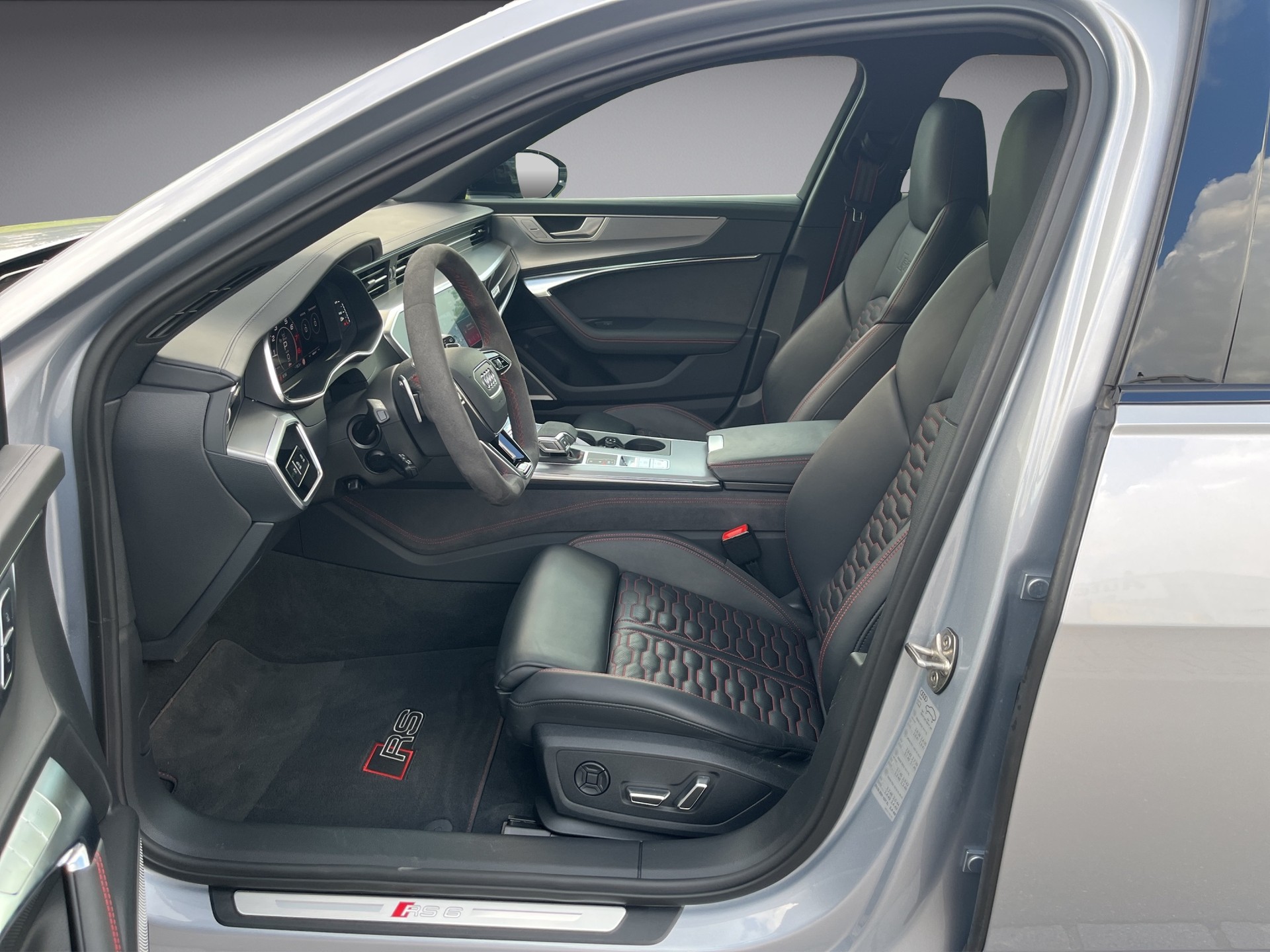 AUDI RS6 Avant 4.0 TFSI V8 Performance qu. *B&O Adv (3D) Sound, Panoramadach, AHK, KW Fahrwerk, (5-Jahre Garantie)*-image-8
