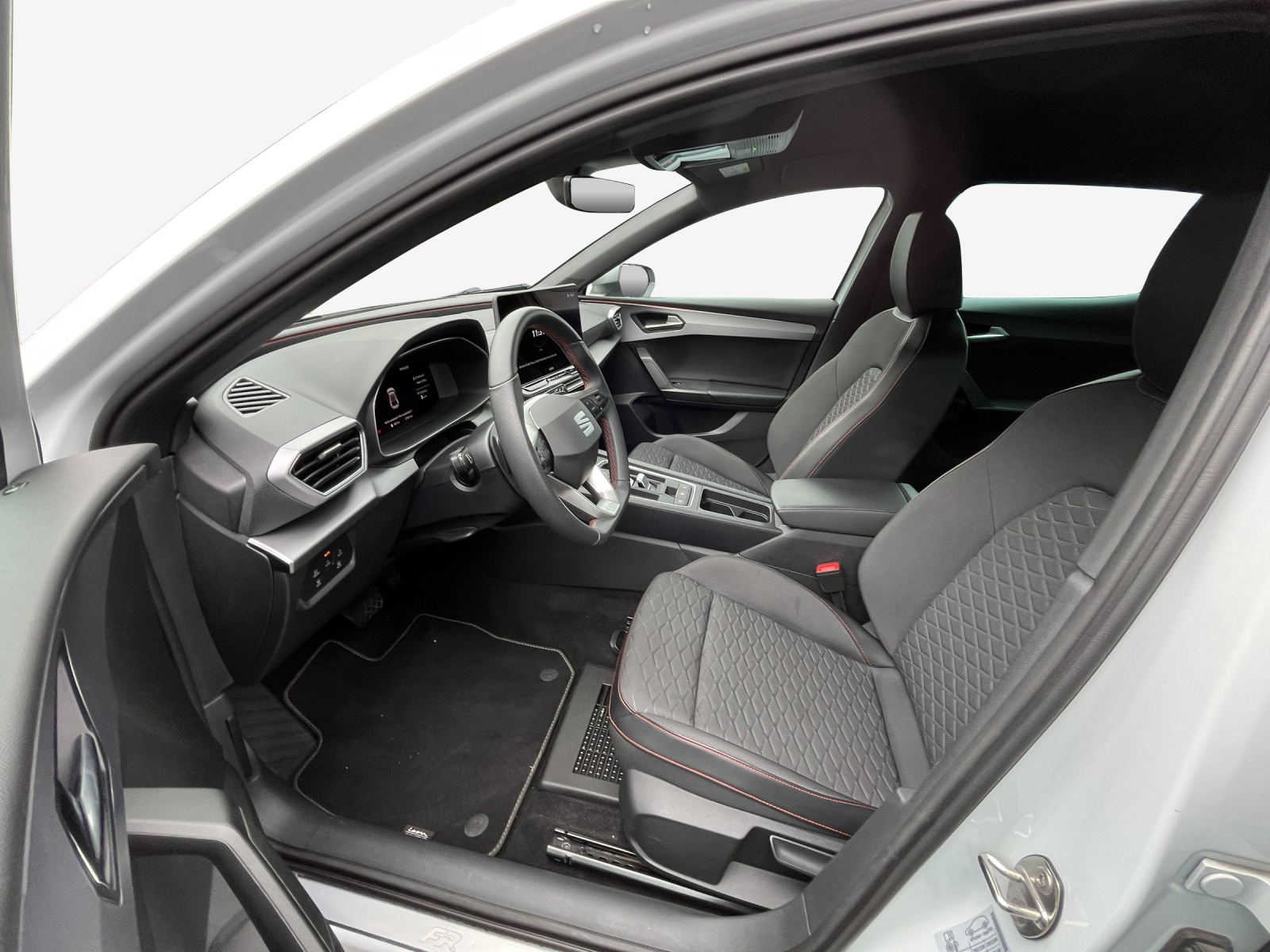 SEAT Leon 1.5 eTSI mHEV DSG FR-image-7