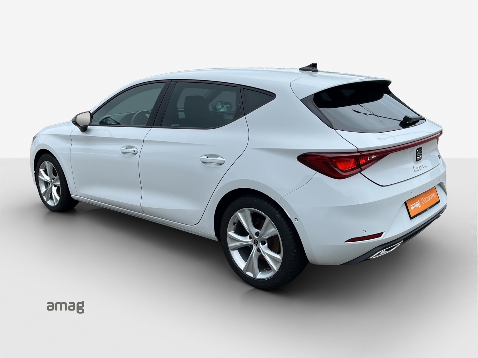 SEAT Leon 1.5 eTSI mHEV DSG FR-showroom-element-2