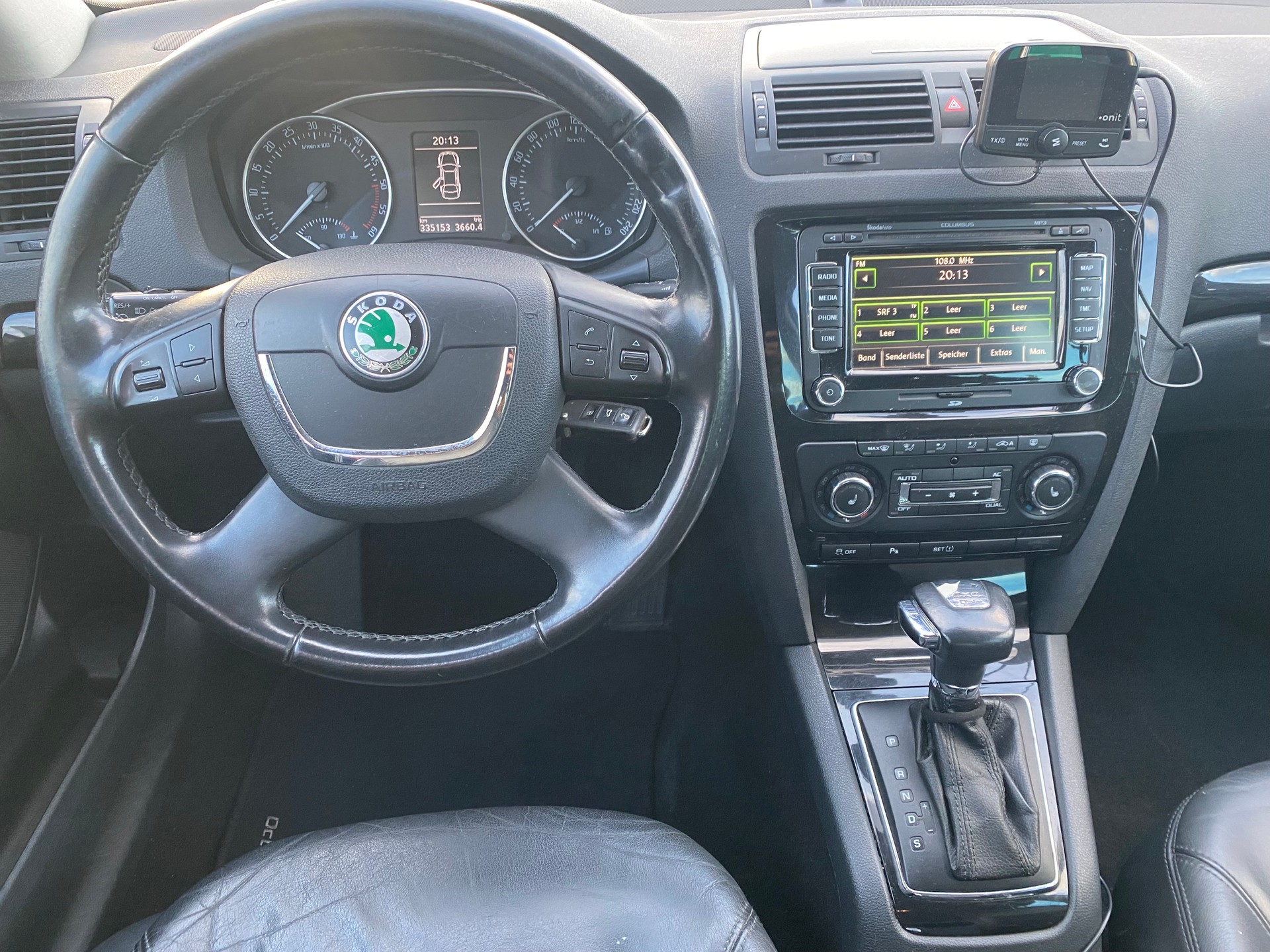 SKODA Octavia Combi 2.0 TDI Swiss Adventure 4x4 DSG-image-5