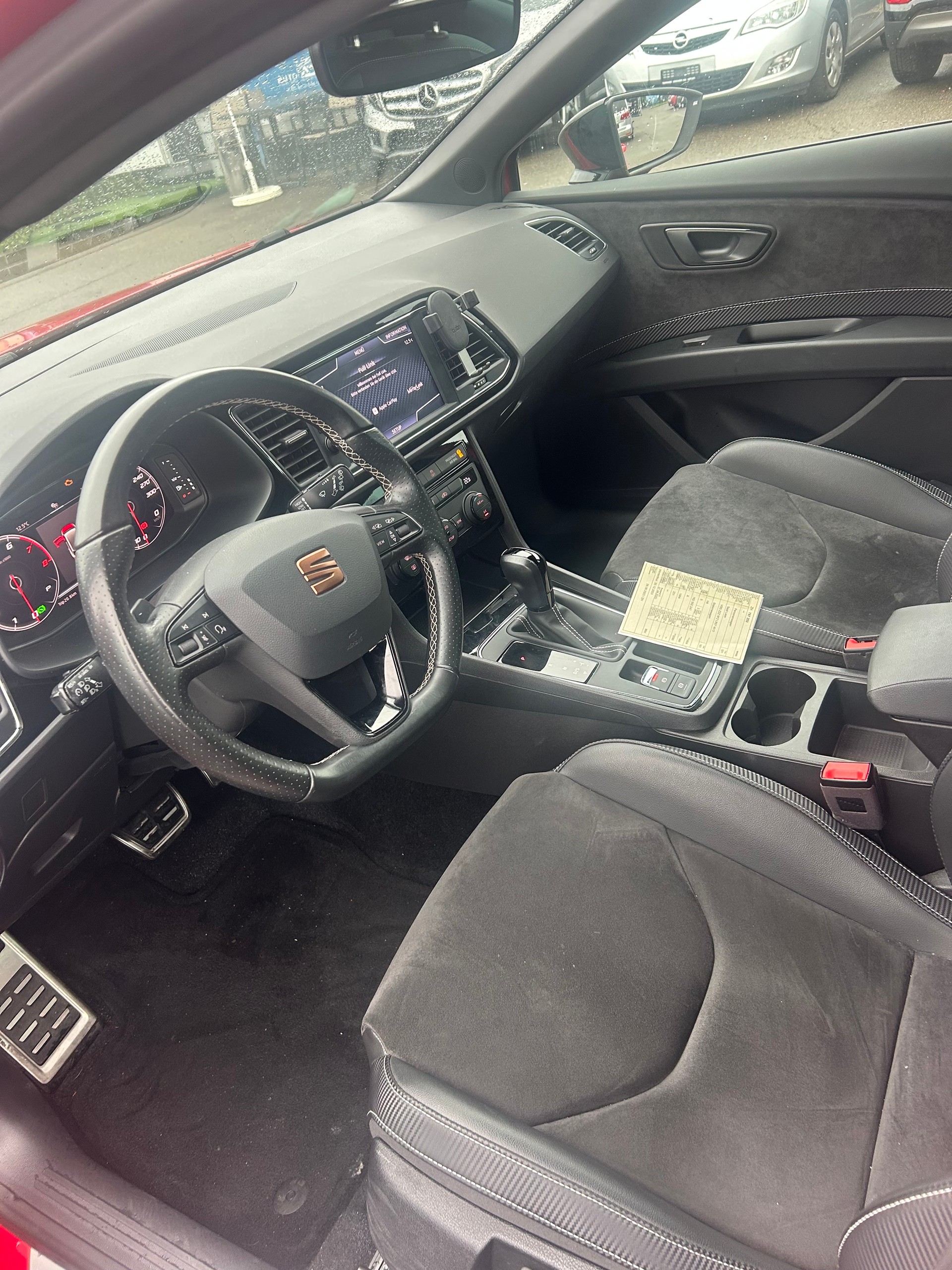 SEAT Leon ST 2.0 TSI Swiss Cupra 300 4 Drive DSG-showroom-element-1