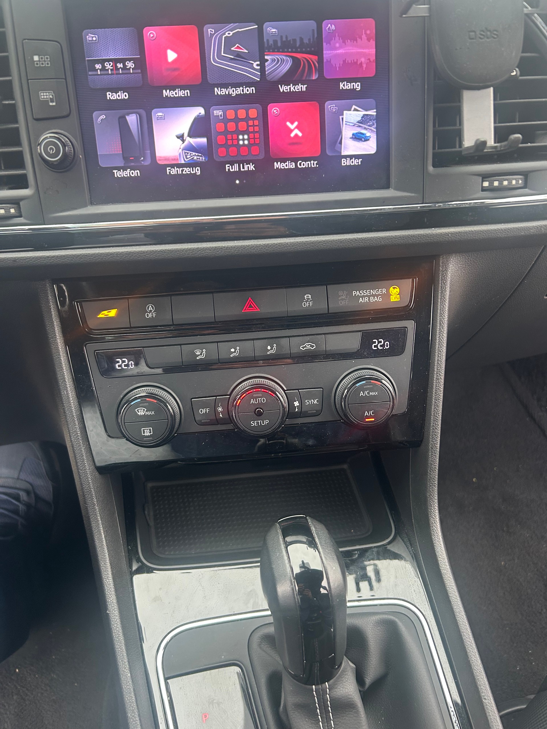 SEAT Leon ST 2.0 TSI Swiss Cupra 300 4 Drive DSG-image-4