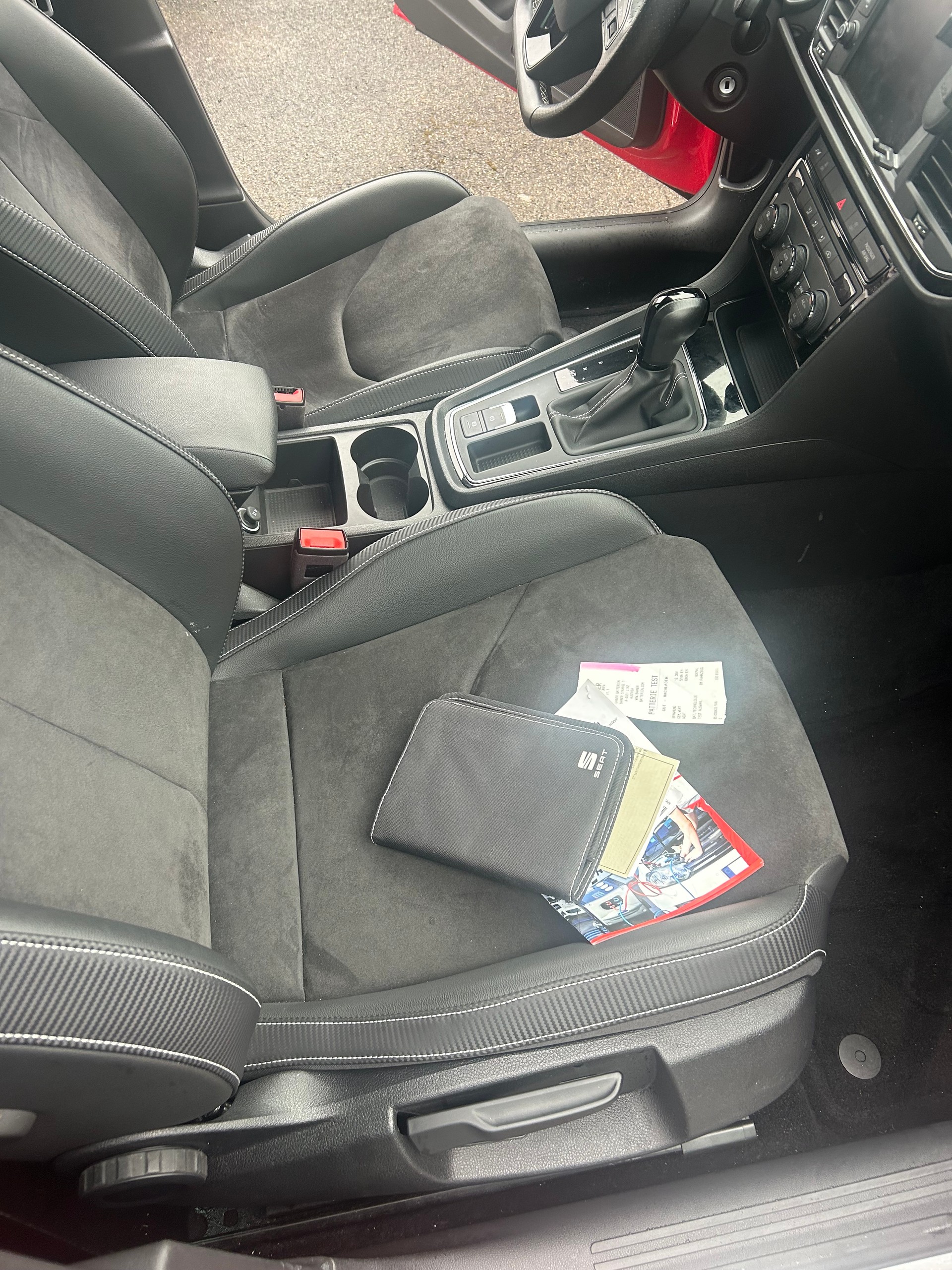 SEAT Leon ST 2.0 TSI Swiss Cupra 300 4 Drive DSG-showroom-element-2