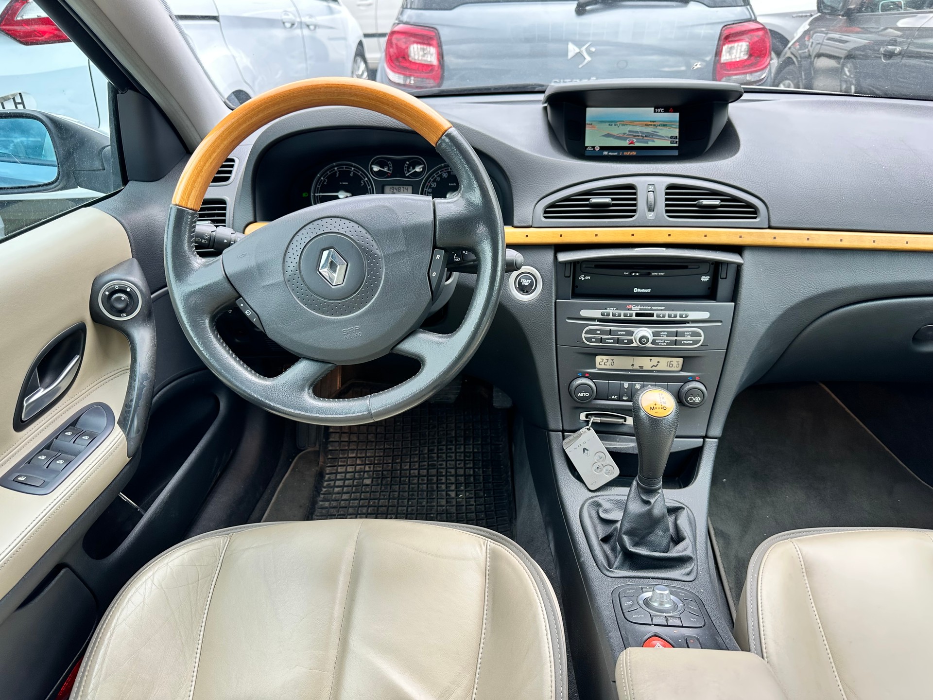 RENAULT Laguna 3.0 V6 24V Dynamique Automatic-image-10