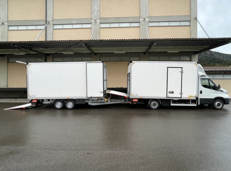 IVECO Daily 35 S 18H A8 Durchlader mit 2x Hebebühnen-showroom-element-1