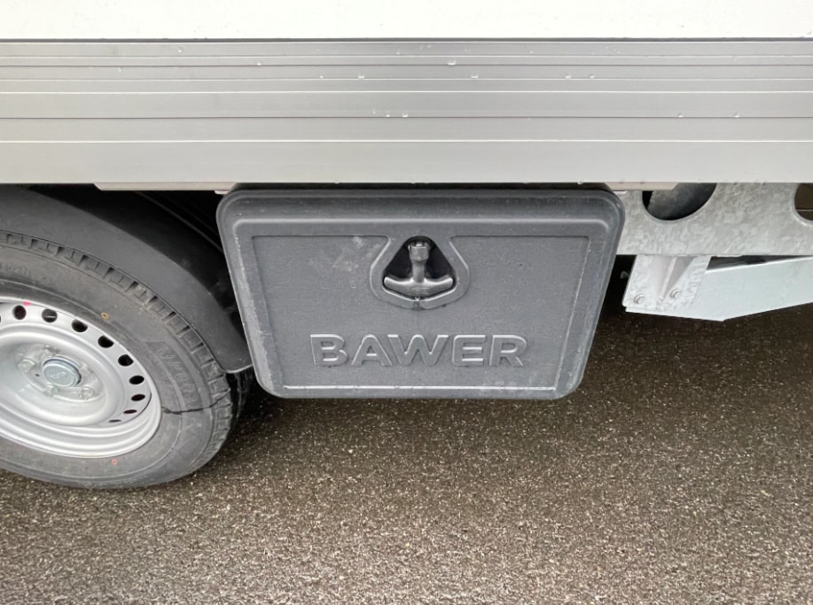 IVECO Daily 35 S 18H A8 Durchlader mit 2x Hebebühnen-image-24