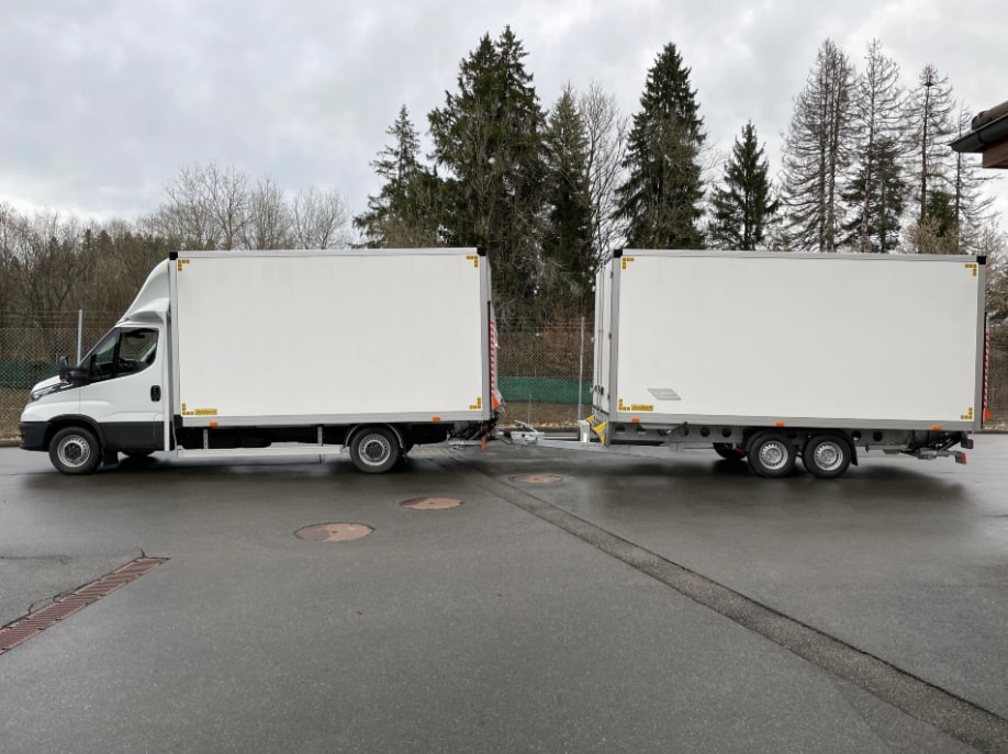 IVECO Daily 35 S 18H A8 Durchlader mit 2x Hebebühnen-image-16