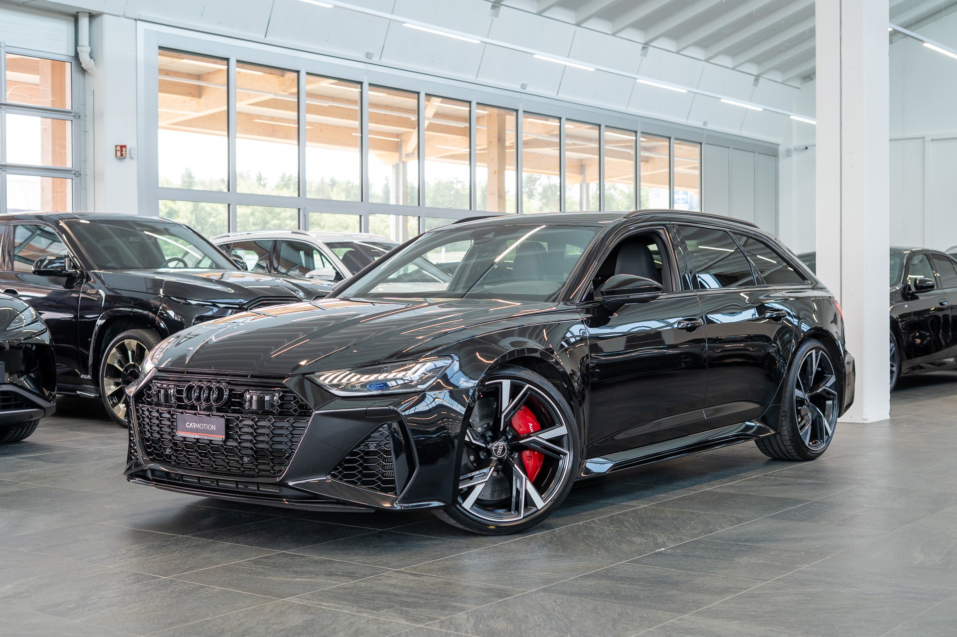 AUDI RS6 Avant 4.0 V8 TFSI quattro T-Tronic / Keramikbremse / HeadUp / 360°Kamera