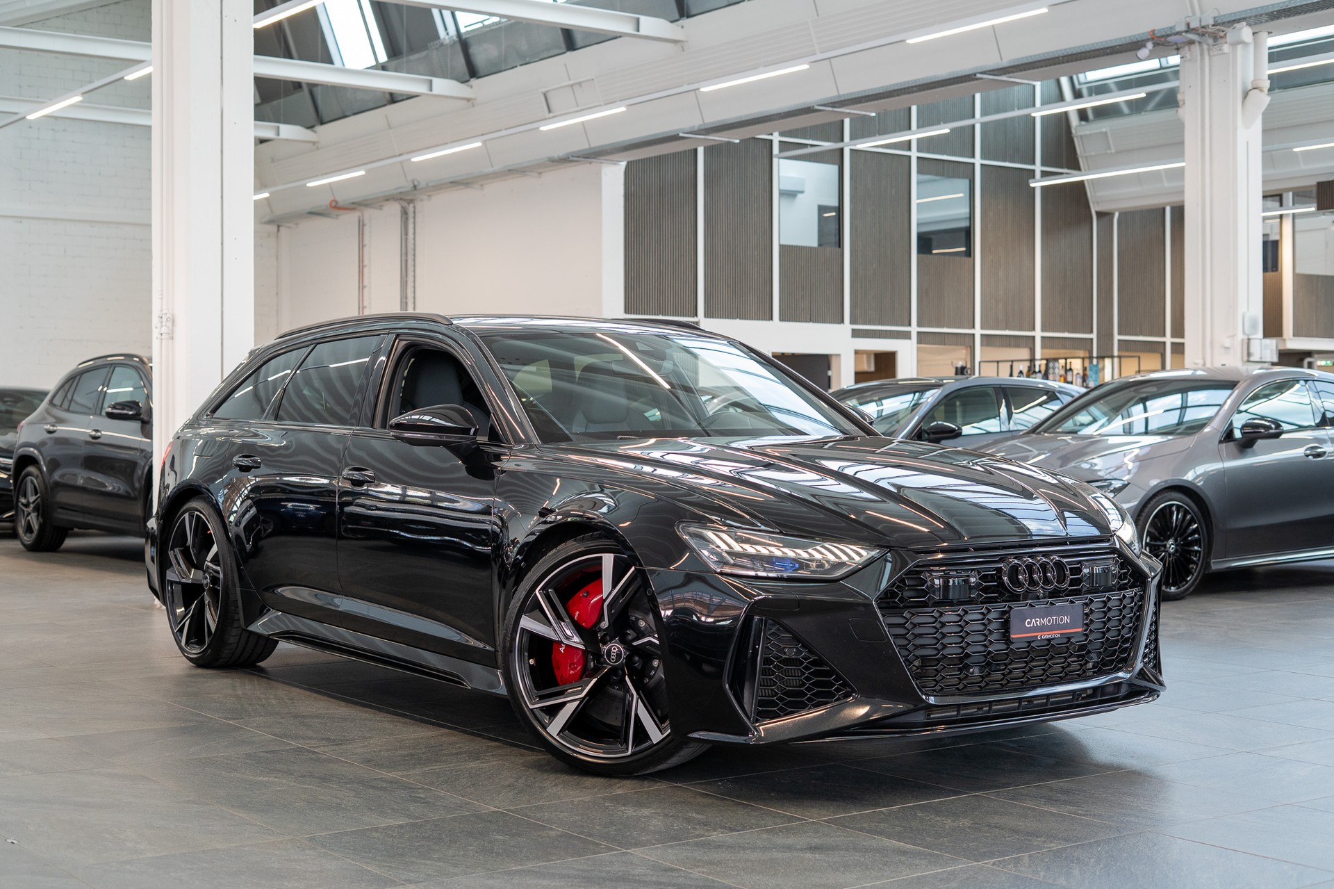 AUDI RS6 Avant 4.0 V8 TFSI quattro T-Tronic / Keramikbremse / HeadUp / 360°Kamera-showroom-element-2