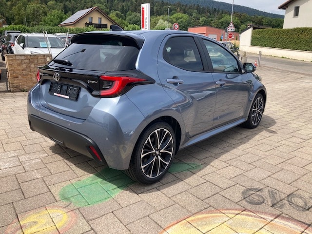 TOYOTA Yaris 1.5 Trend e-CVT-image-4