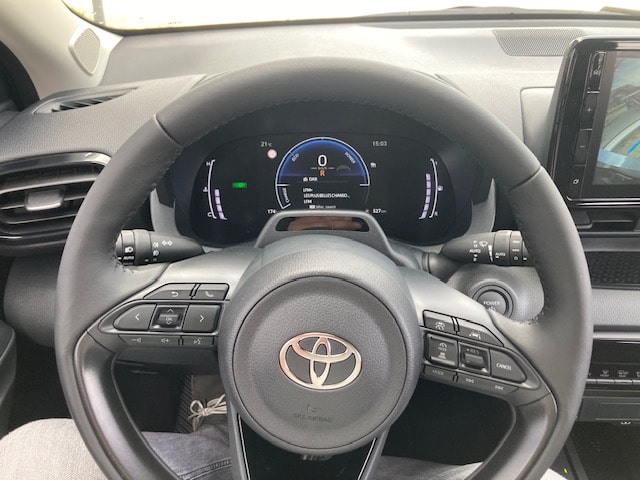 TOYOTA Yaris 1.5 Trend e-CVT-image-13