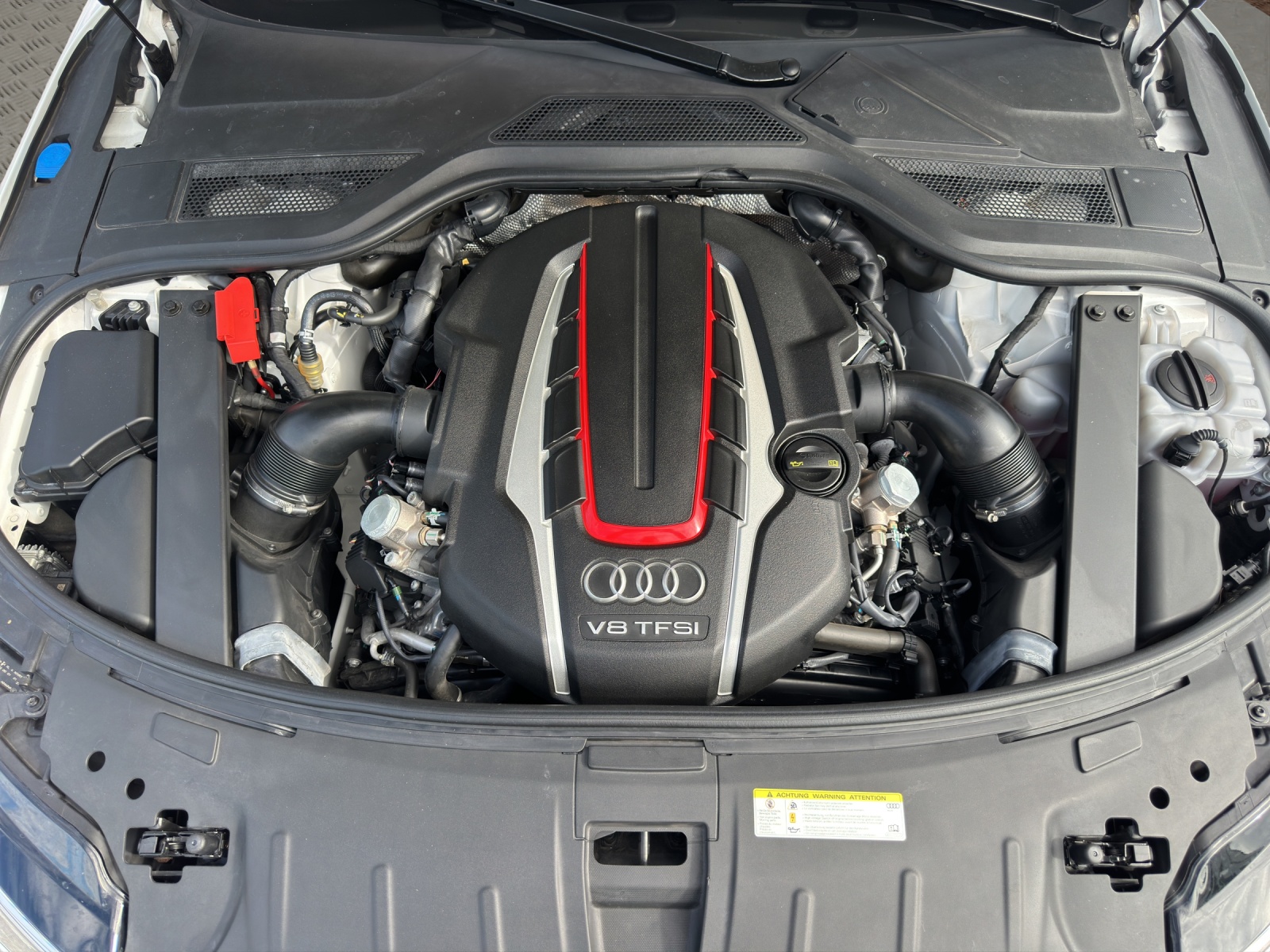 AUDI S8 4.0 V8 TFSI plus qua. T-Tronic-image-15
