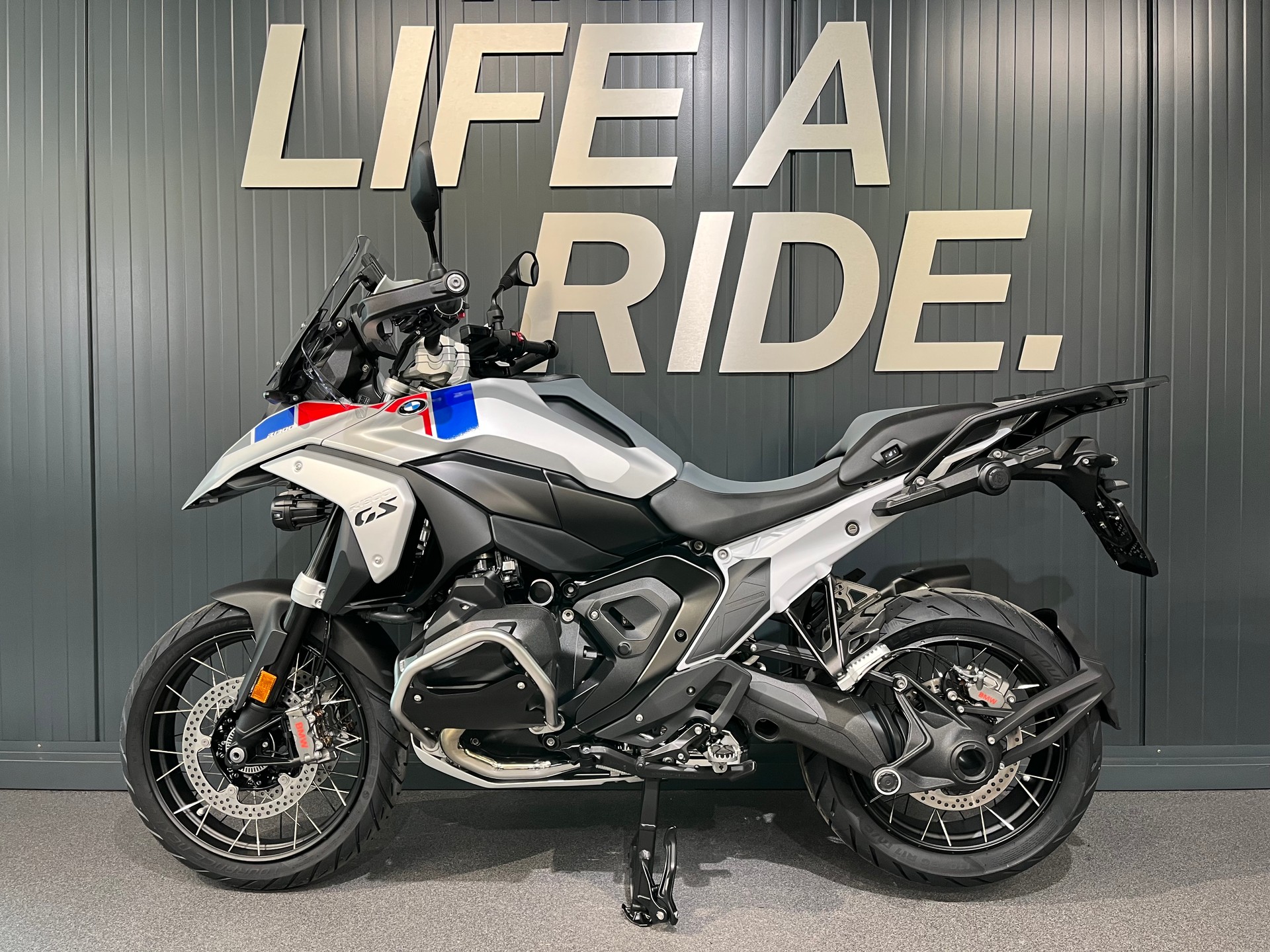 BMW R 1300 GS-image-2