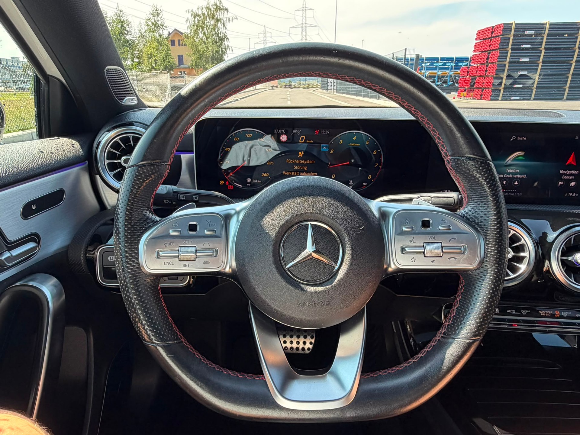 MERCEDES-BENZ A 200 AMG Line 7G-DCT-image-11