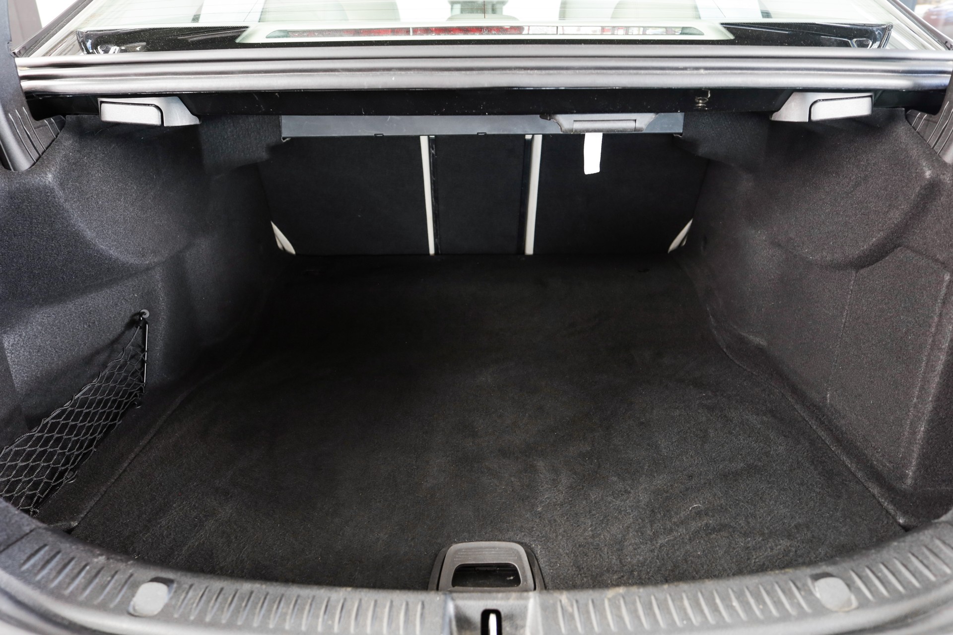 MERCEDES-BENZ E 220 d Avantgarde 9G-Tronic-image-27