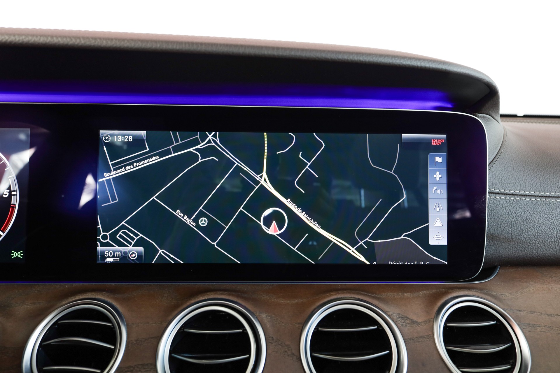 MERCEDES-BENZ E 220 d Avantgarde 9G-Tronic-image-26