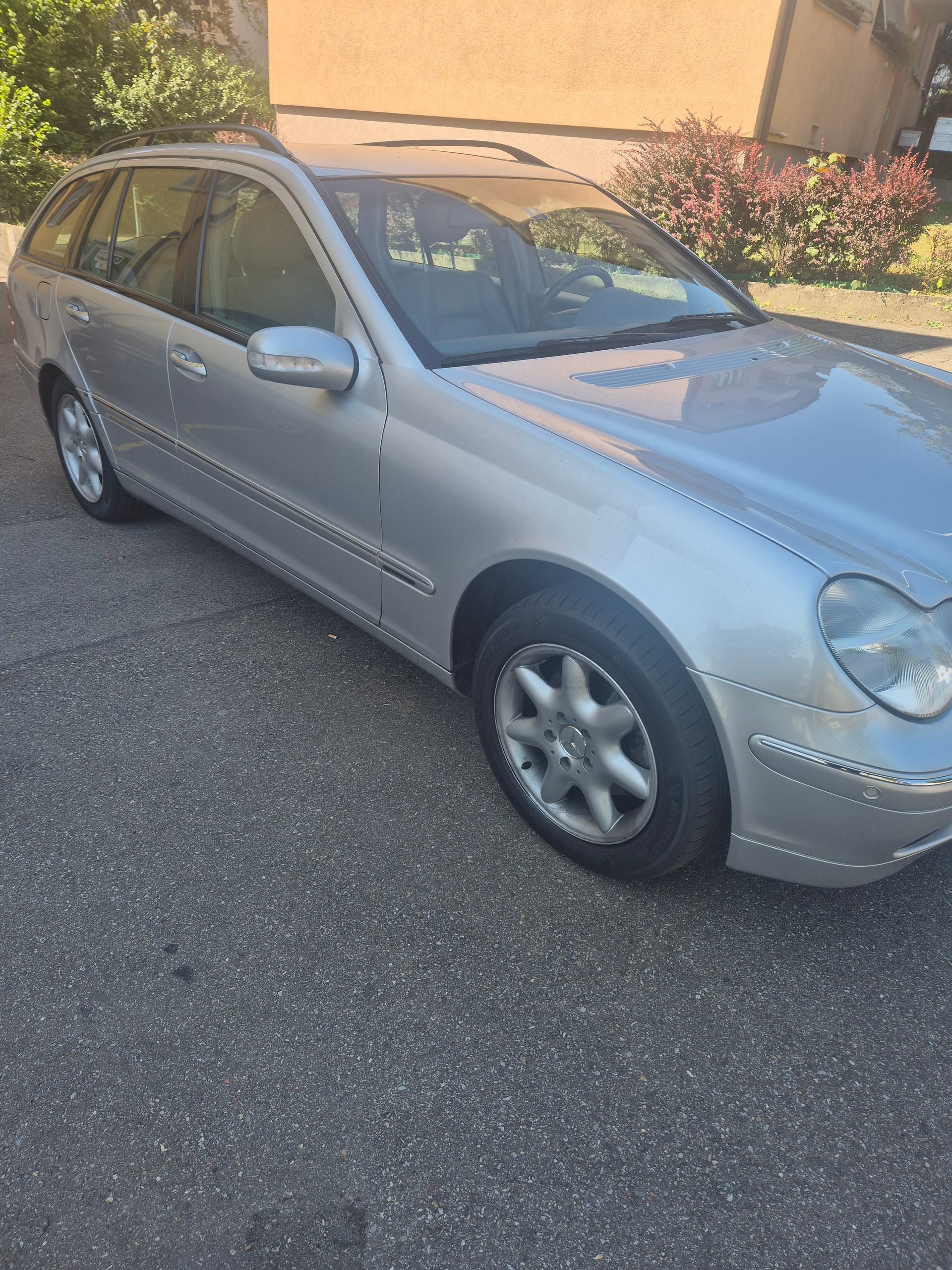 MERCEDES-BENZ C 240 Avantgarde 4Matic Automatic-image-6