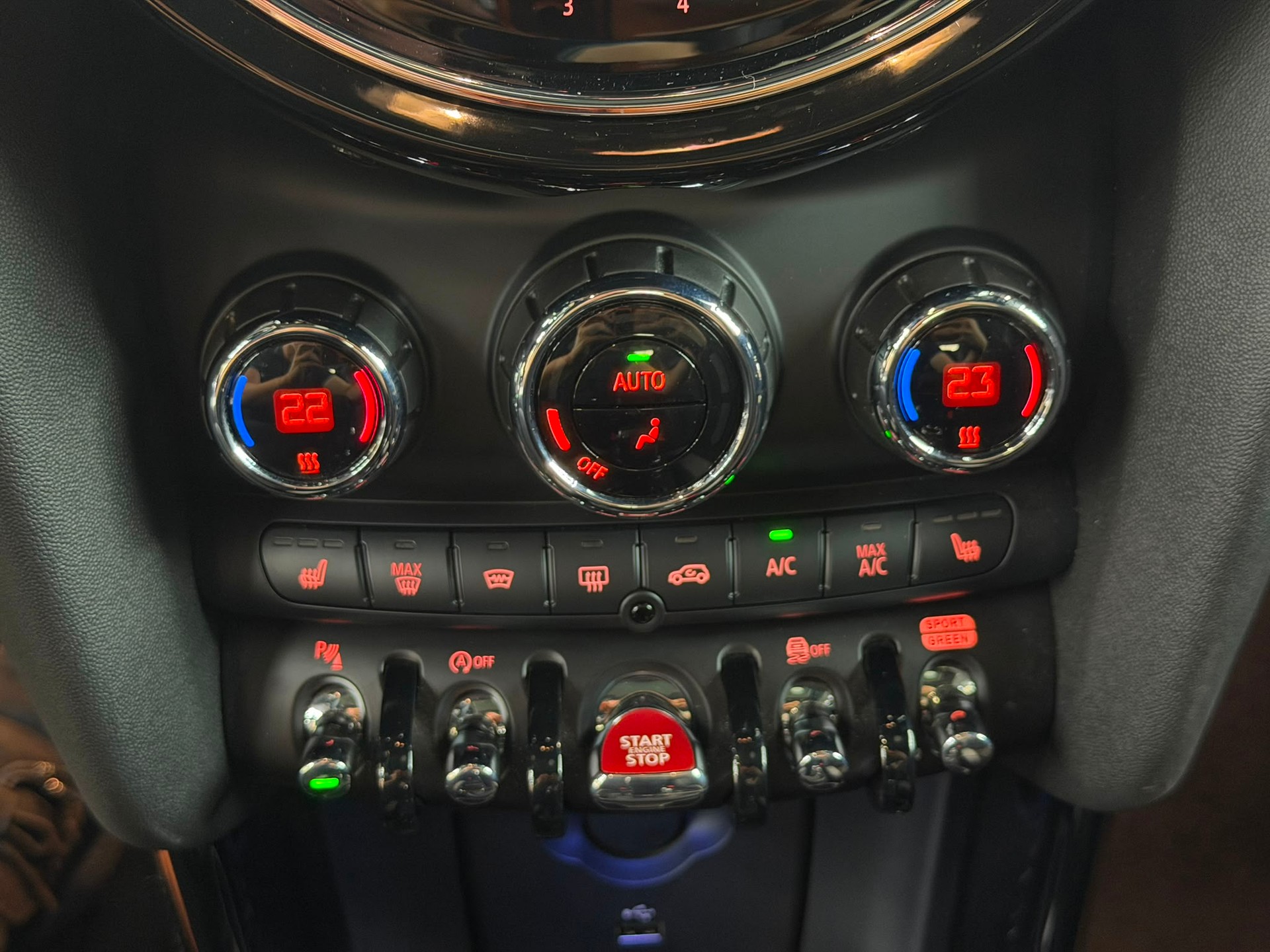 MINI Cooper John Cooper Works Steptronic-image-19