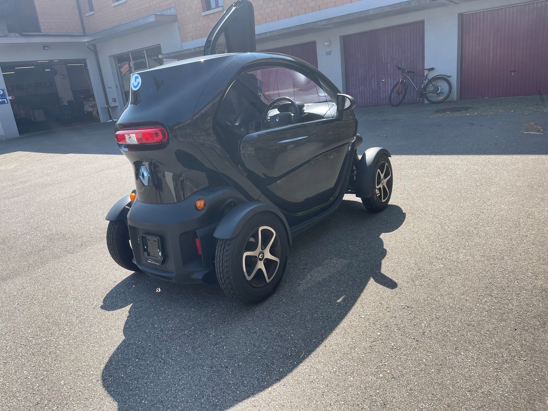 RENAULT Twizy Z.E. Color-image-2