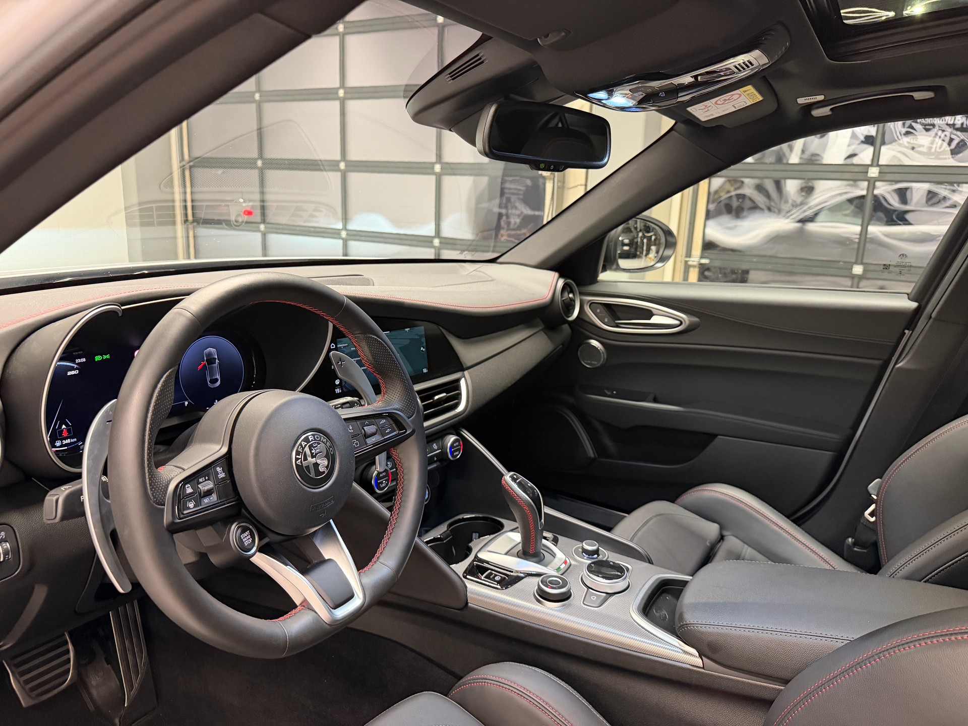 ALFA ROMEO Giulia 2.0 Q4 Competizione *CH-Auto*-image-15