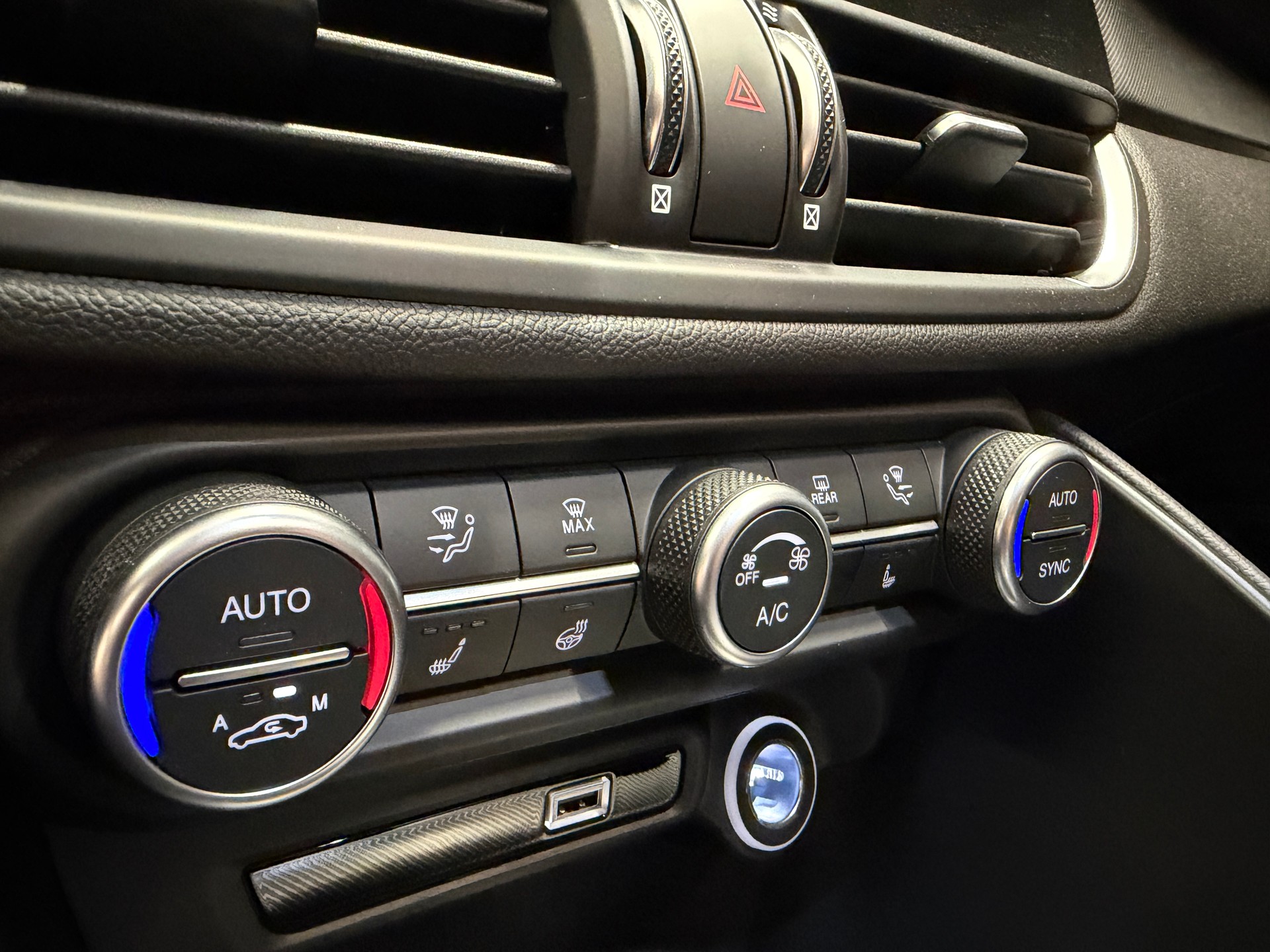 ALFA ROMEO Giulia 2.0 Q4 Competizione *CH-Auto*-image-21