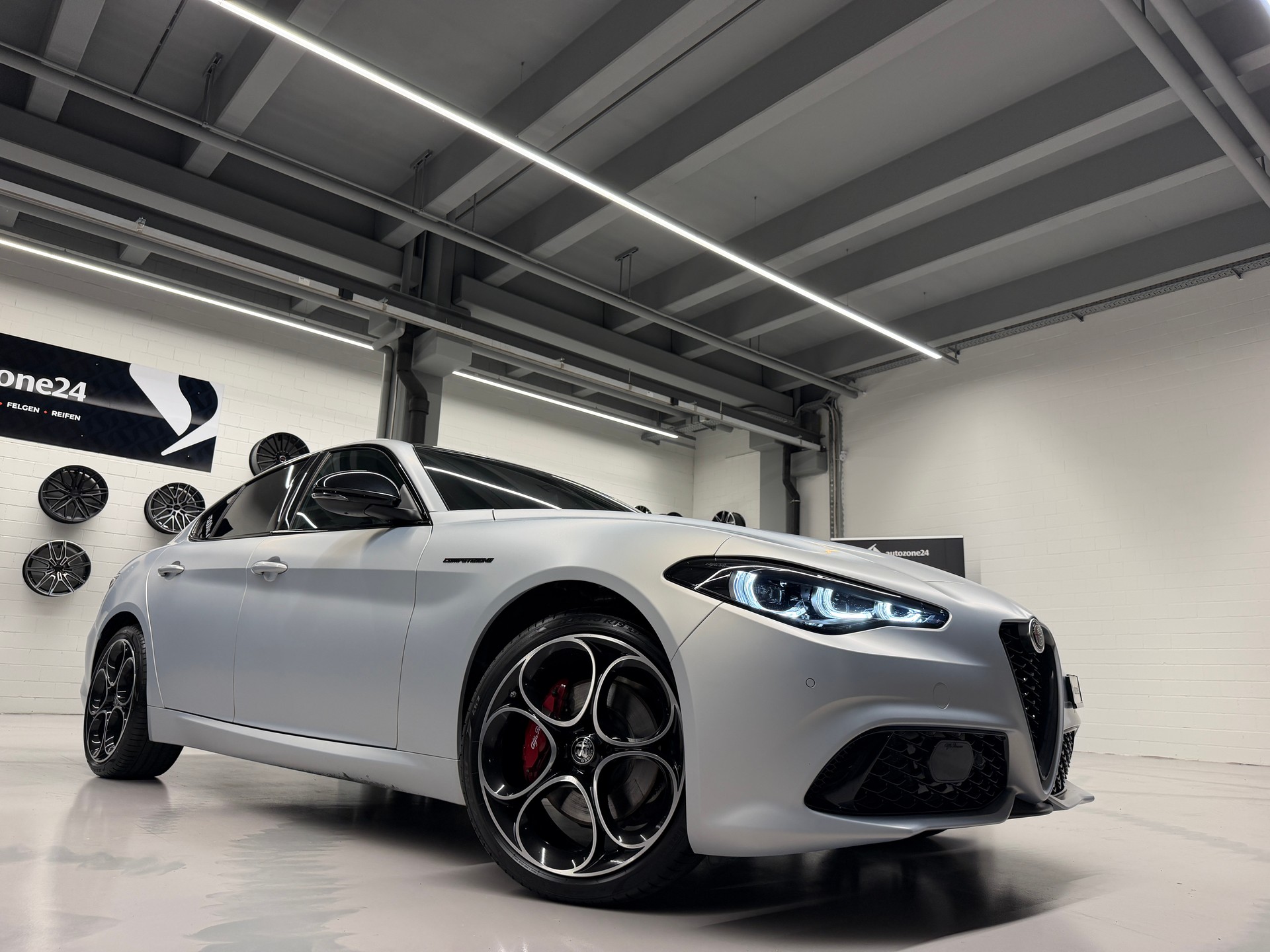 ALFA ROMEO Giulia 2.0 Q4 Competizione *CH-Auto*-showroom-element-2