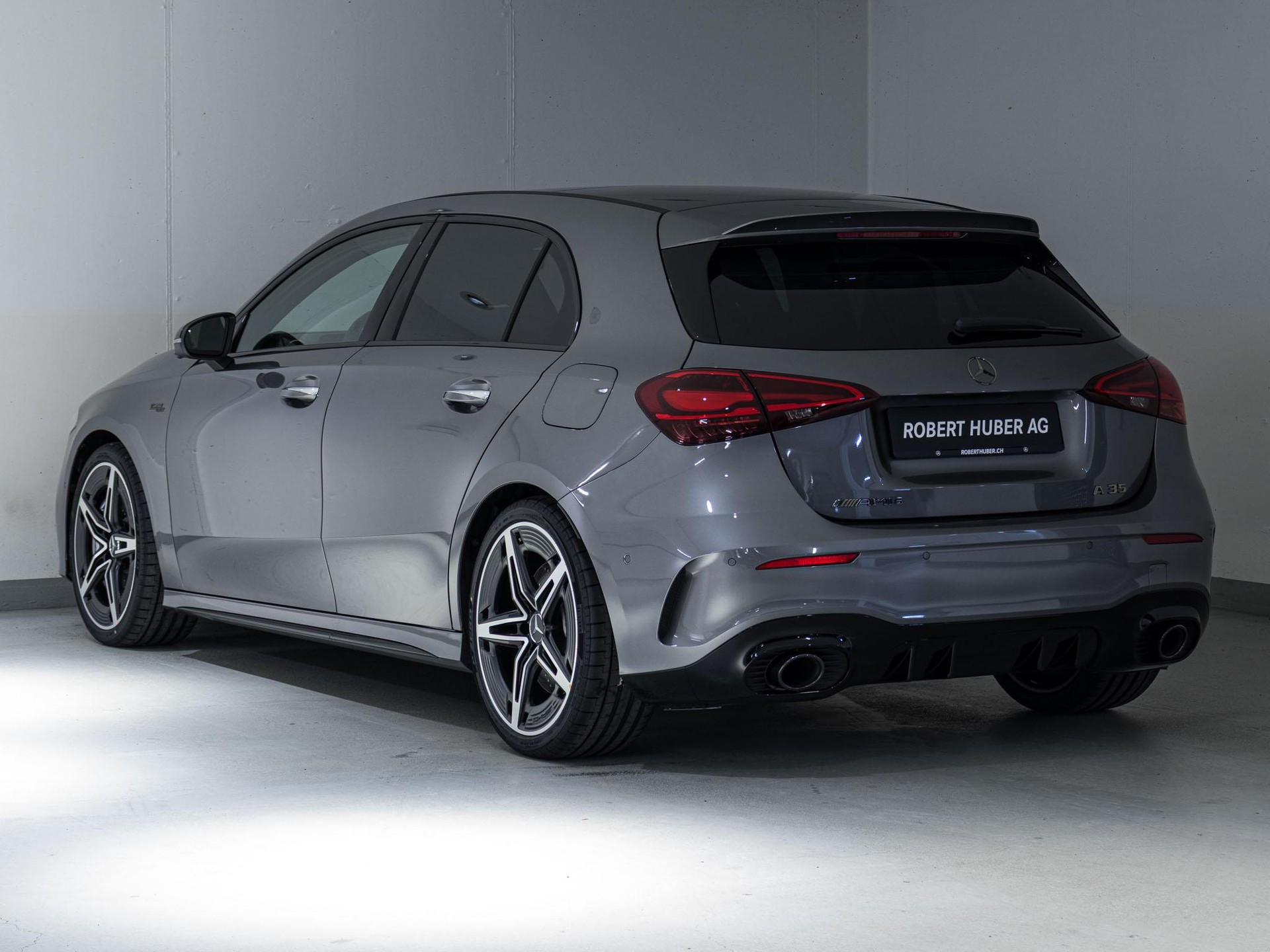 MERCEDES-BENZ A 35 AMG 4MATIC-image-3