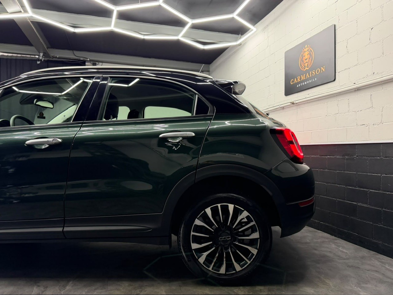 FIAT 500X 2.0MJ Cross 4x4 Automatic | Rückfahrkamera | ACC Tempomat | Dachreling-showroom-element-3