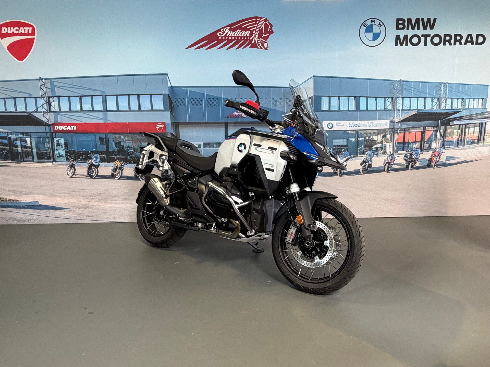BMW R 1300 GS Adventure-image-0