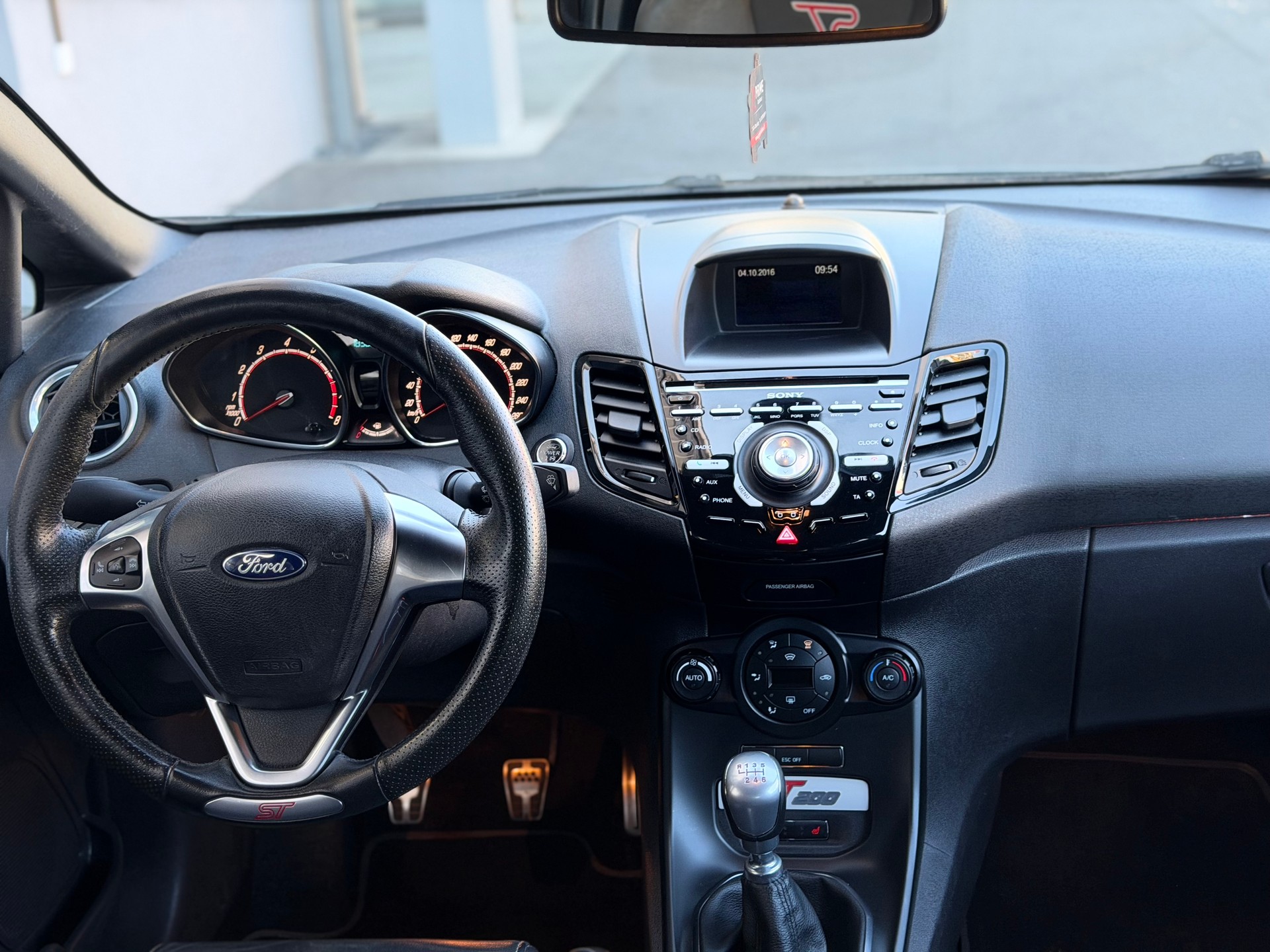 FORD Fiesta 1.6 SCTi ST 200-image-7