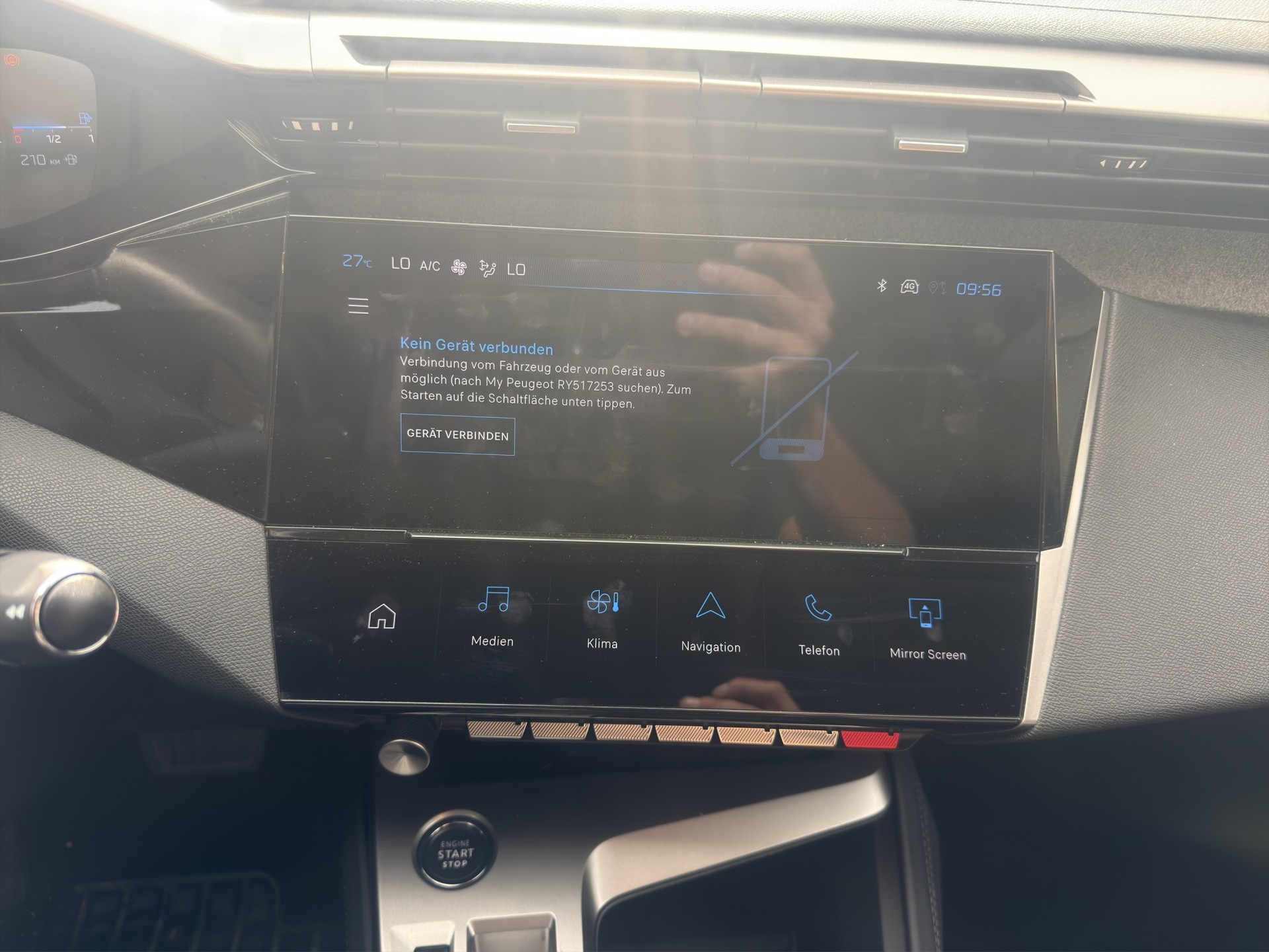 PEUGEOT 308 SW 1.2 PureTech Allure-image-23