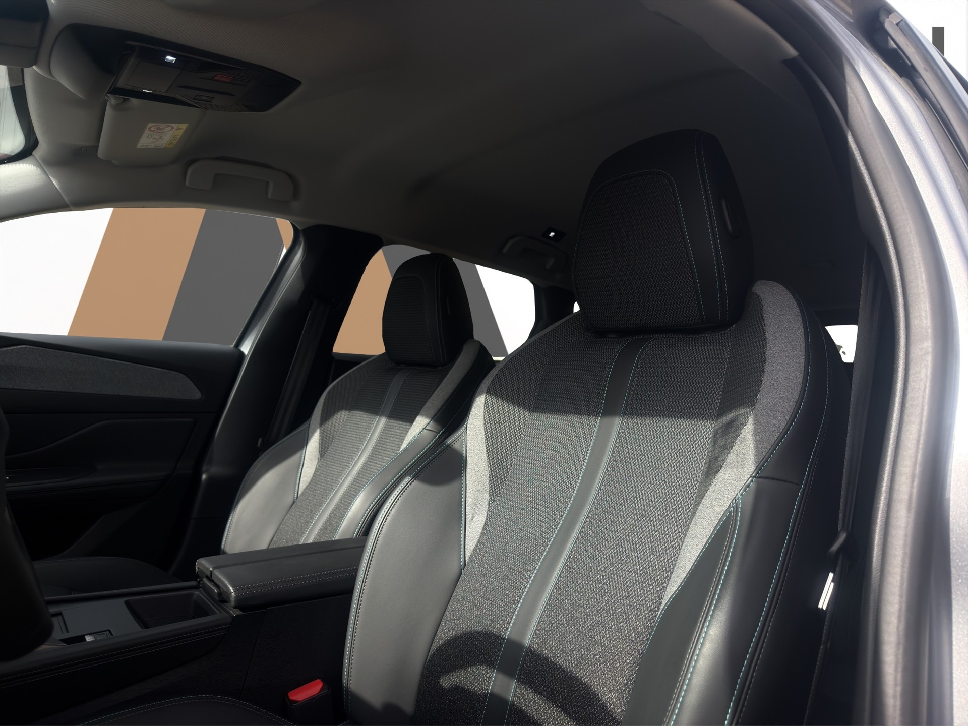 PEUGEOT 308 SW 1.2 PureTech Allure-image-26
