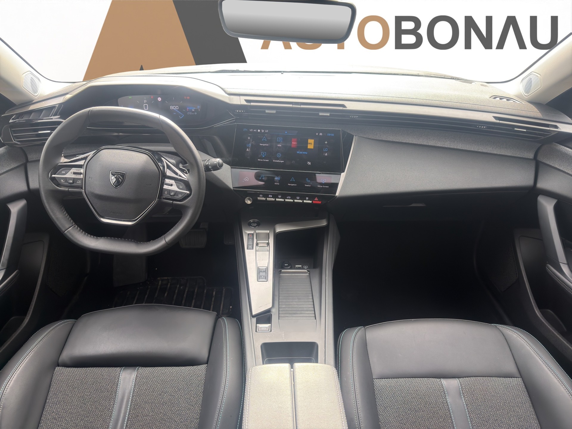 PEUGEOT 308 SW 1.2 PureTech Allure-image-11