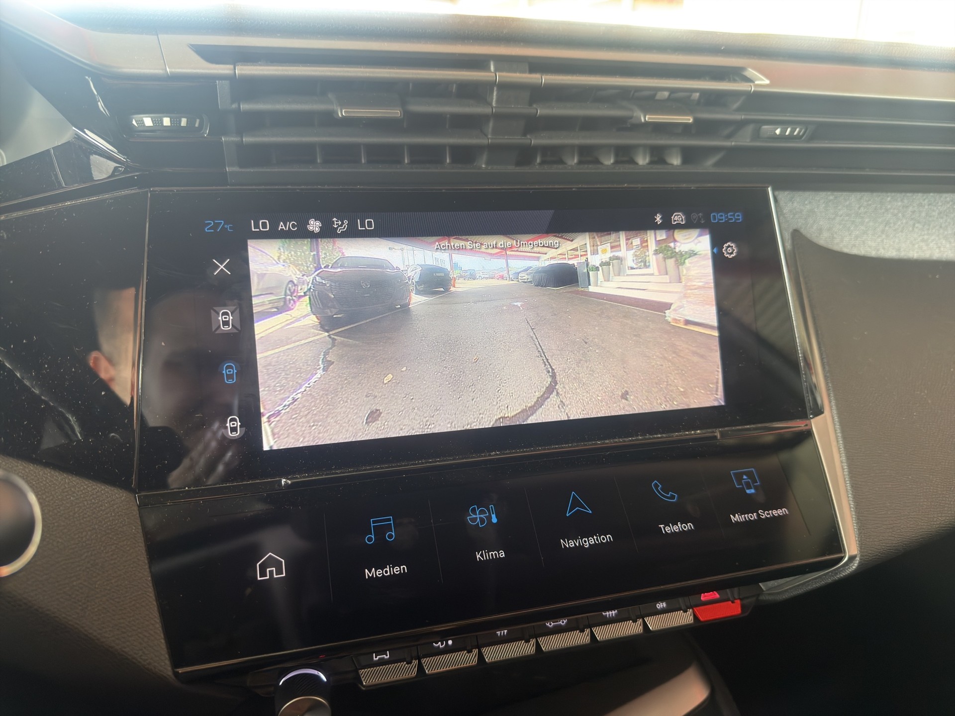 PEUGEOT 308 SW 1.2 PureTech Allure-image-44