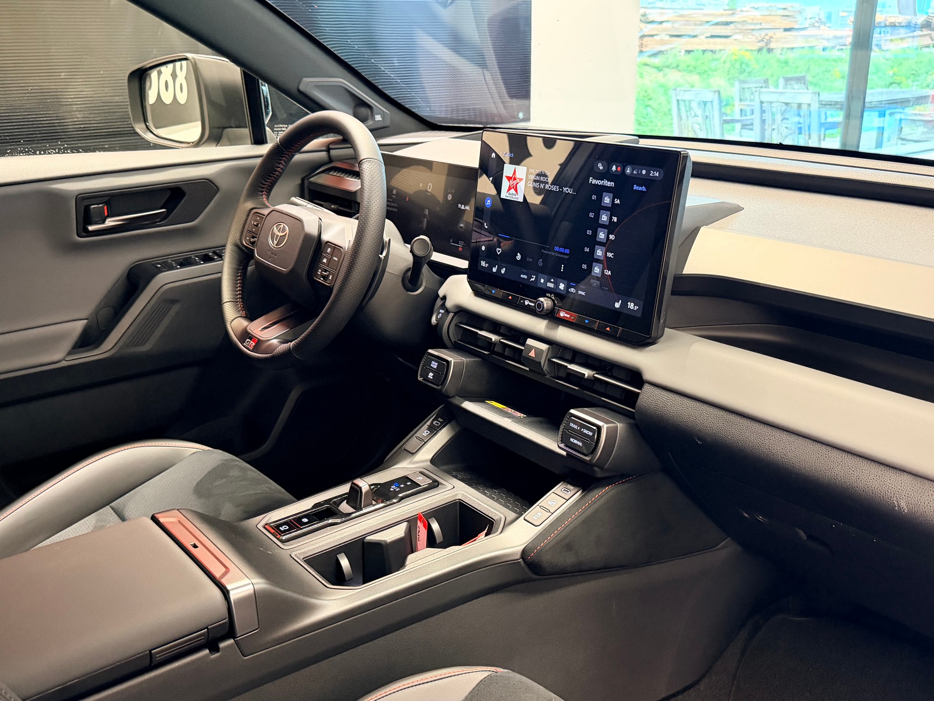 TOYOTA RAV-4 2.5 HSD GR Sport e-CVT 4WD-image-22