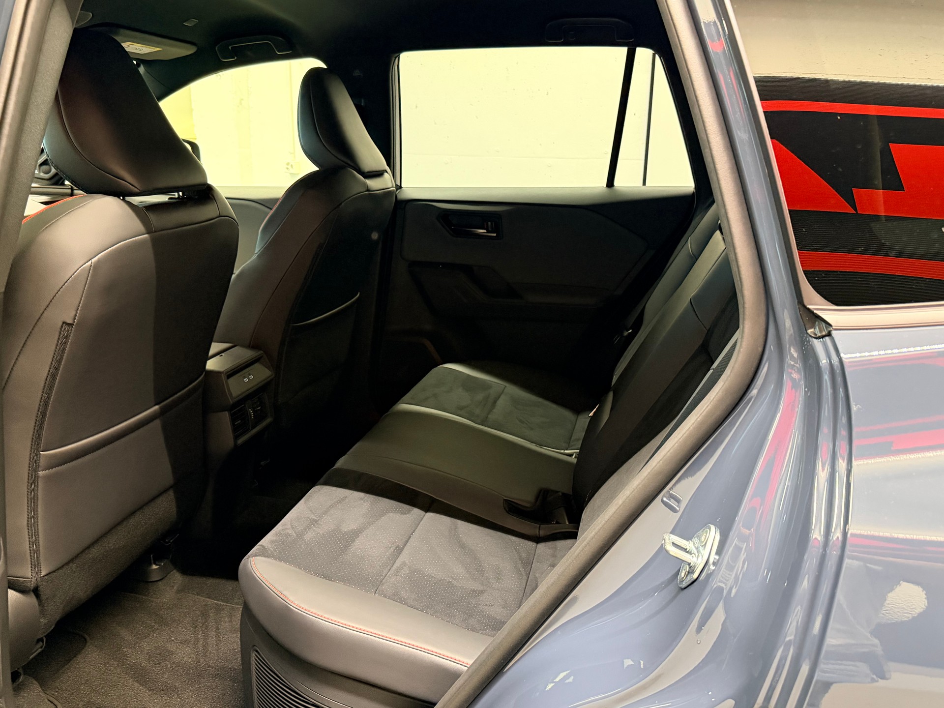 TOYOTA RAV-4 2.5 HSD GR Sport e-CVT 4WD-image-18