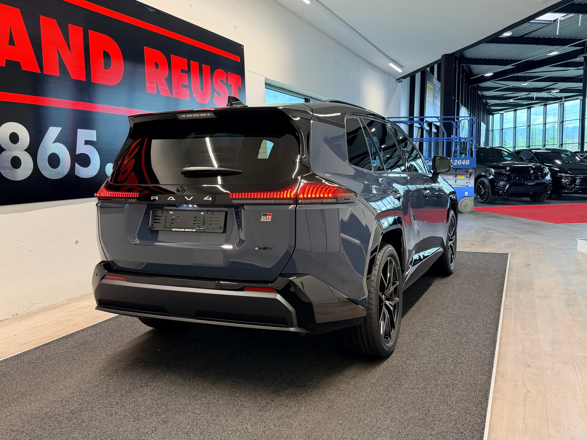 TOYOTA RAV-4 2.5 HSD GR Sport e-CVT 4WD-image-8