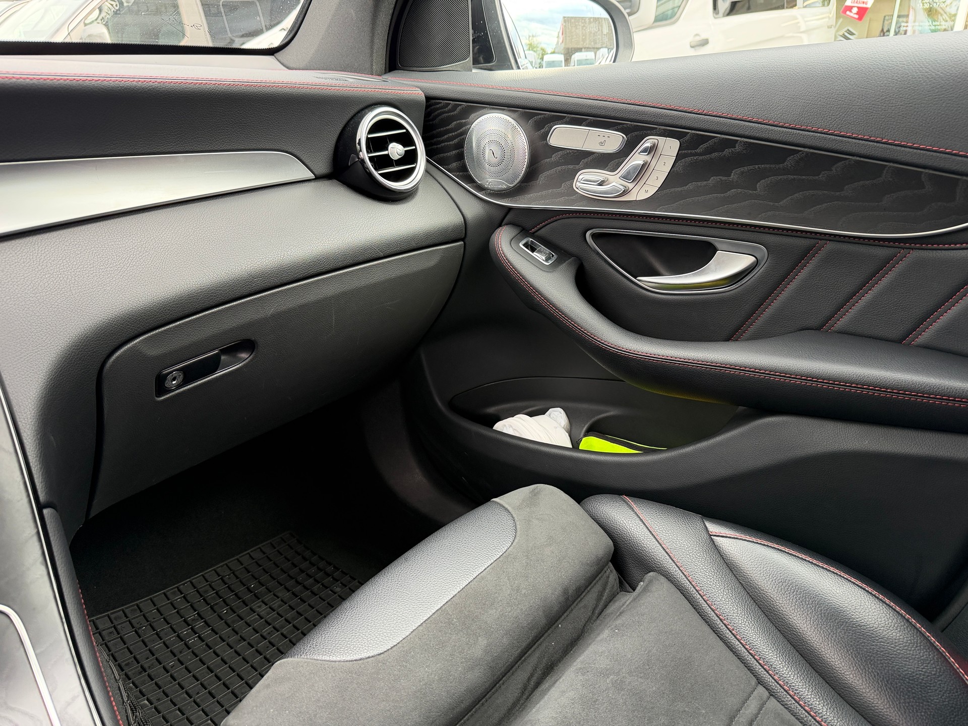 MERCEDES-BENZ GLC 43 AMG 4Matic 9G-Tronic-image-15