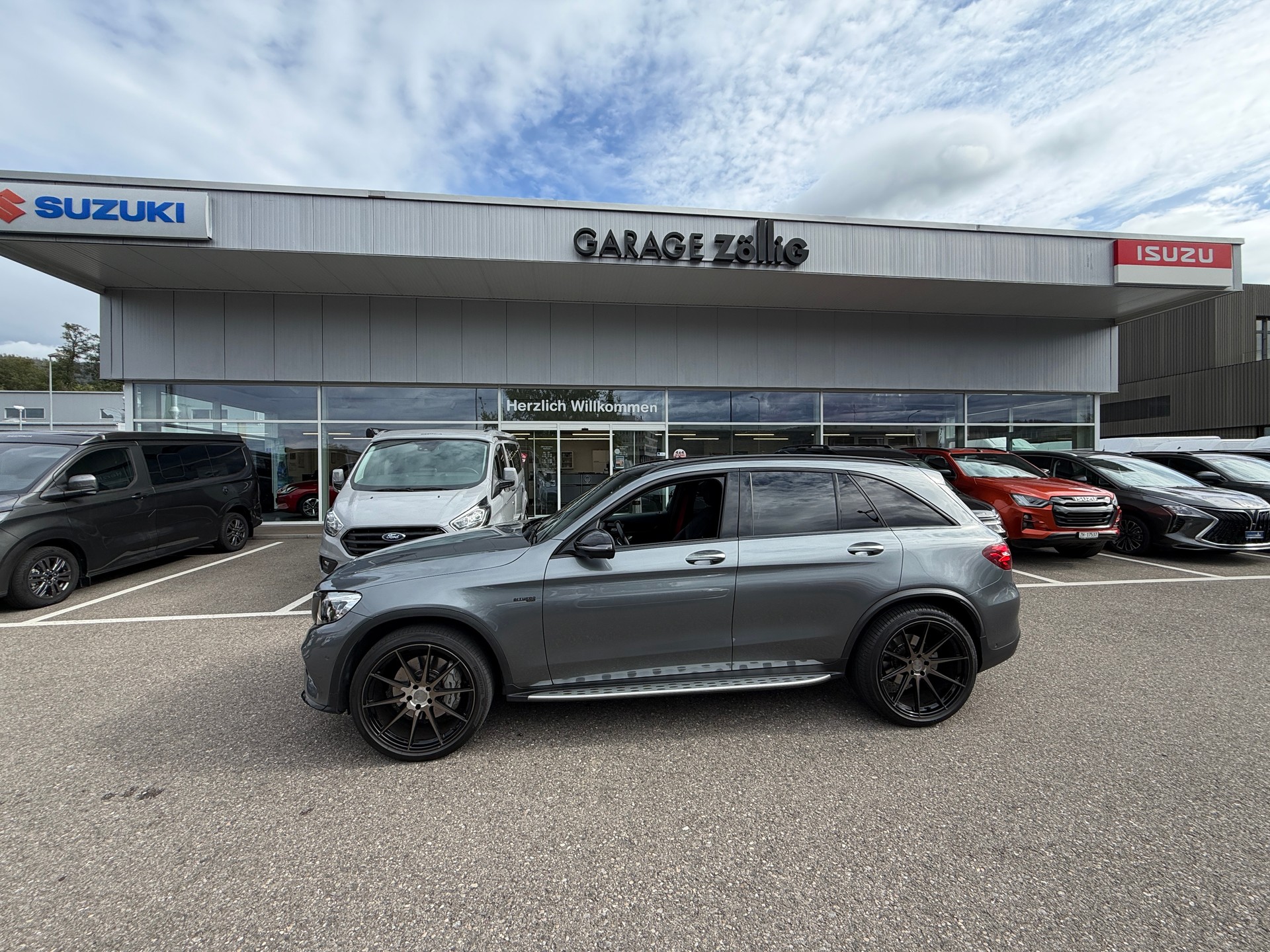 MERCEDES-BENZ GLC 43 AMG 4Matic 9G-Tronic-showroom-element-3