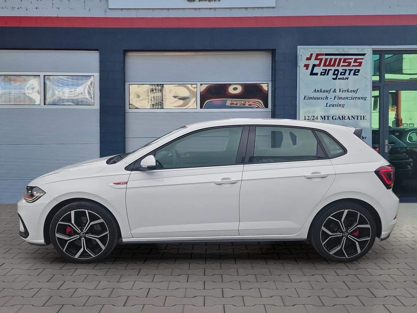 VW Polo 2.0 TSI GTI DSG mit Leder/Alcantara & Rückfahrkamera + 18" Alufelgen-image-4