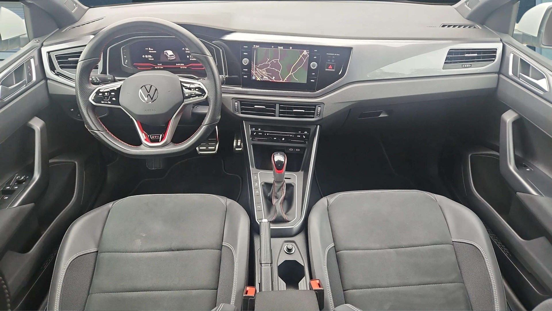 VW Polo 2.0 TSI GTI DSG mit Leder/Alcantara & Rückfahrkamera + 18" Alufelgen-image-9
