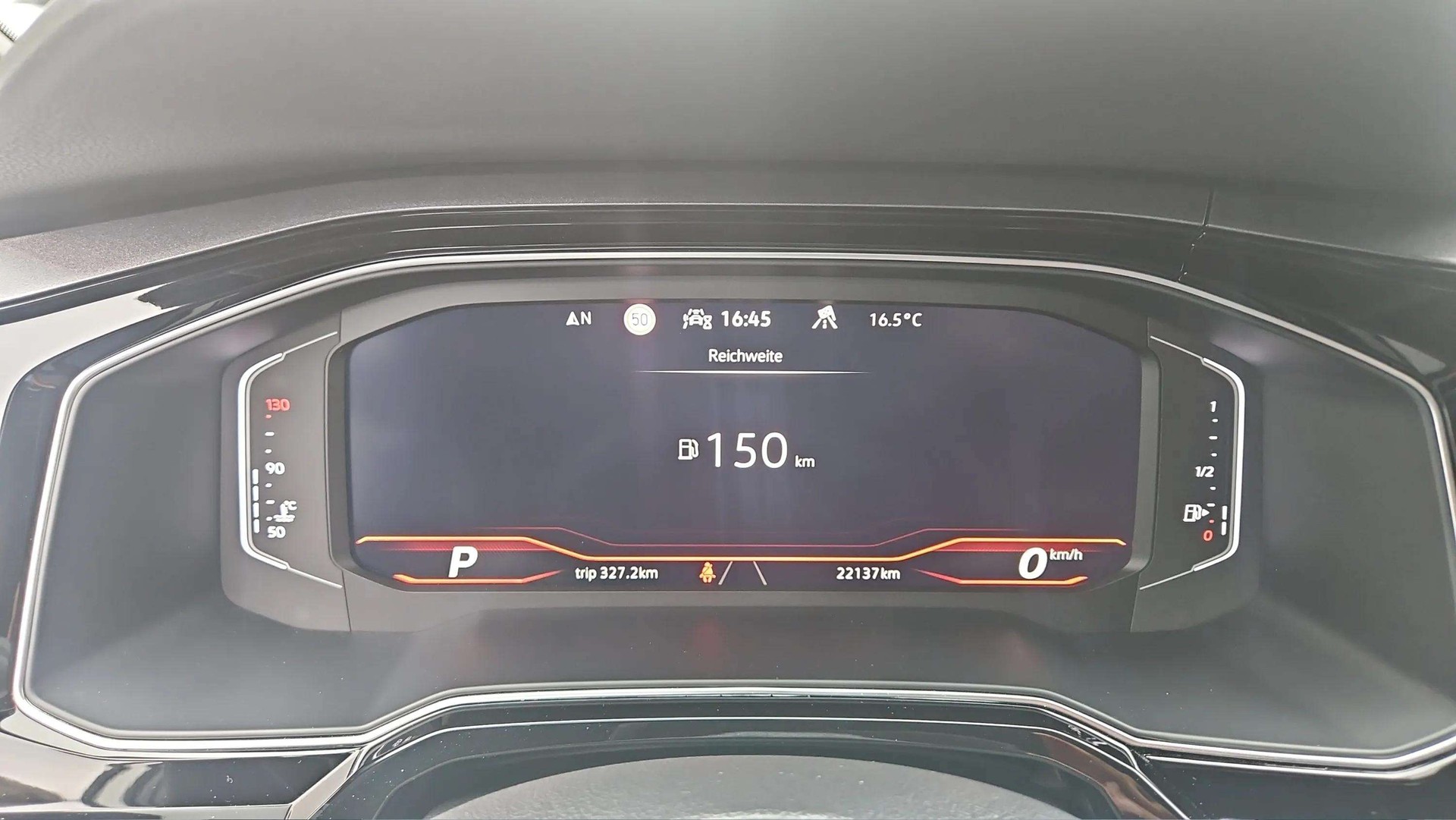 VW Polo 2.0 TSI GTI DSG mit Leder/Alcantara & Rückfahrkamera + 18" Alufelgen-image-16