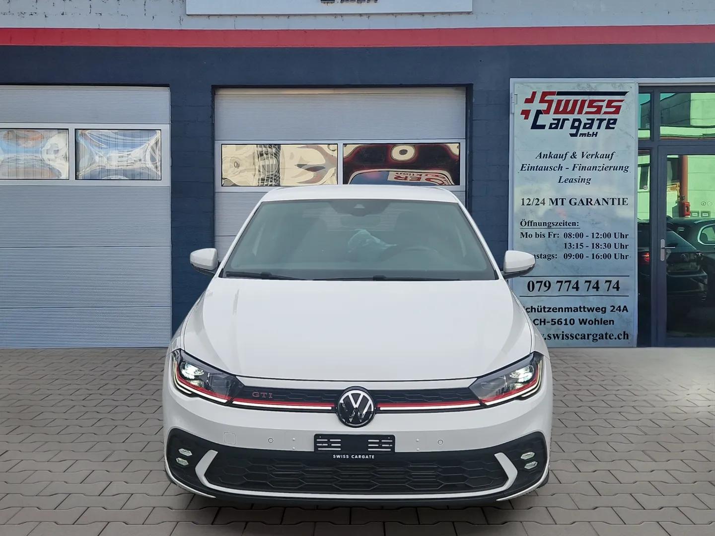 VW Polo 2.0 TSI GTI DSG mit Leder/Alcantara & Rückfahrkamera + 18" Alufelgen-showroom-element-2