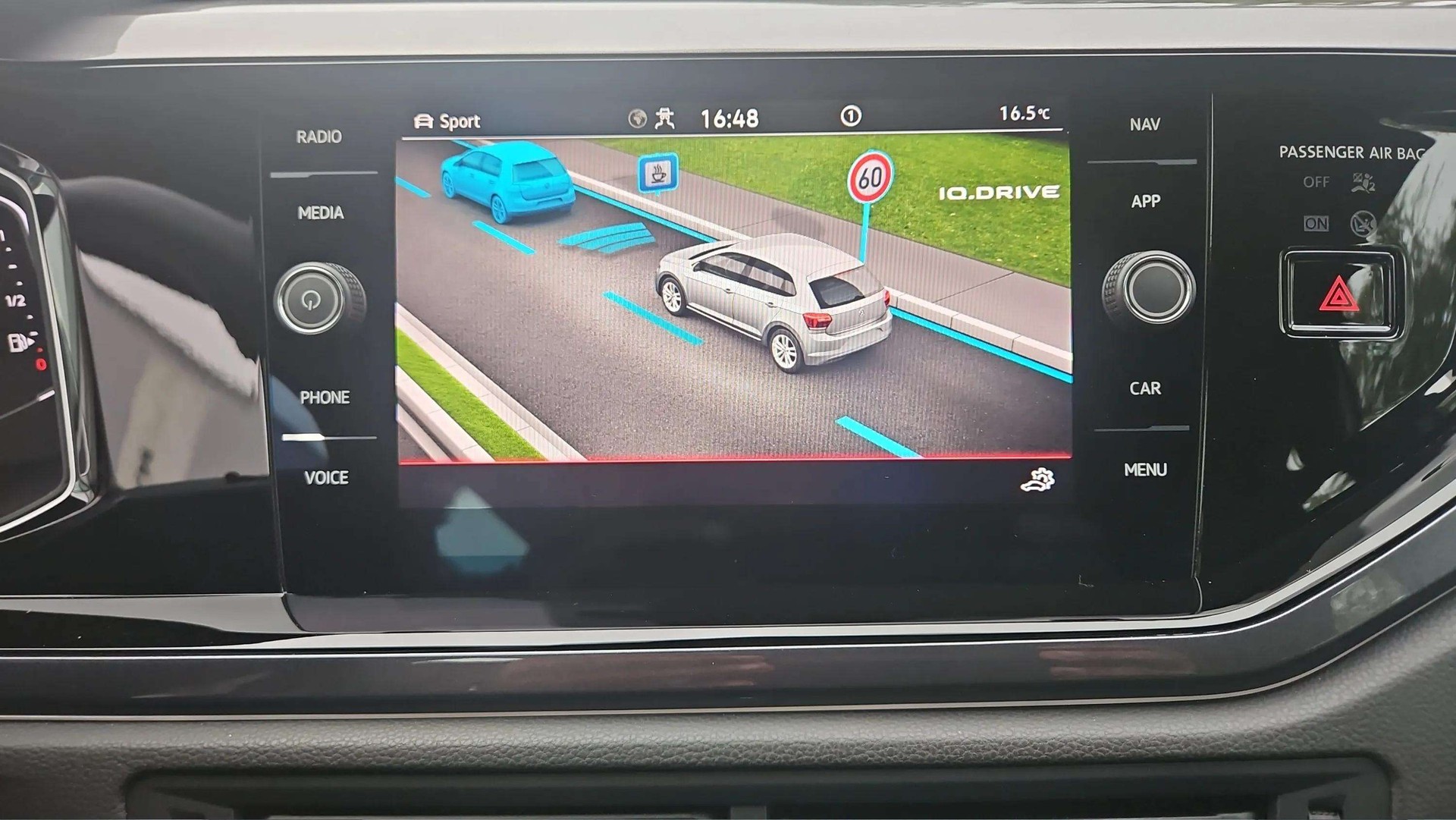VW Polo 2.0 TSI GTI DSG mit Leder/Alcantara & Rückfahrkamera + 18" Alufelgen-image-21